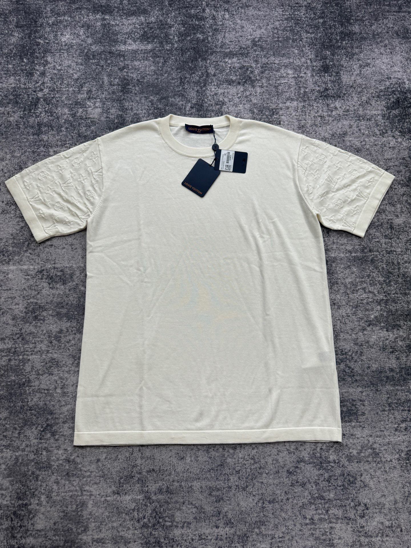 Louis Vuitton Louis Vuitton Knit White Sweater xl Men Size US XL / EU 56 / 4 - 1 Thumbnail