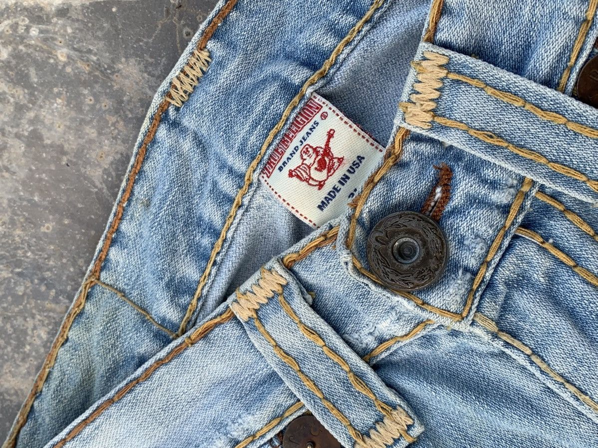 True Religion Rare Distressed True Religion Jeans size 31 Size US 31 - 12 Thumbnail