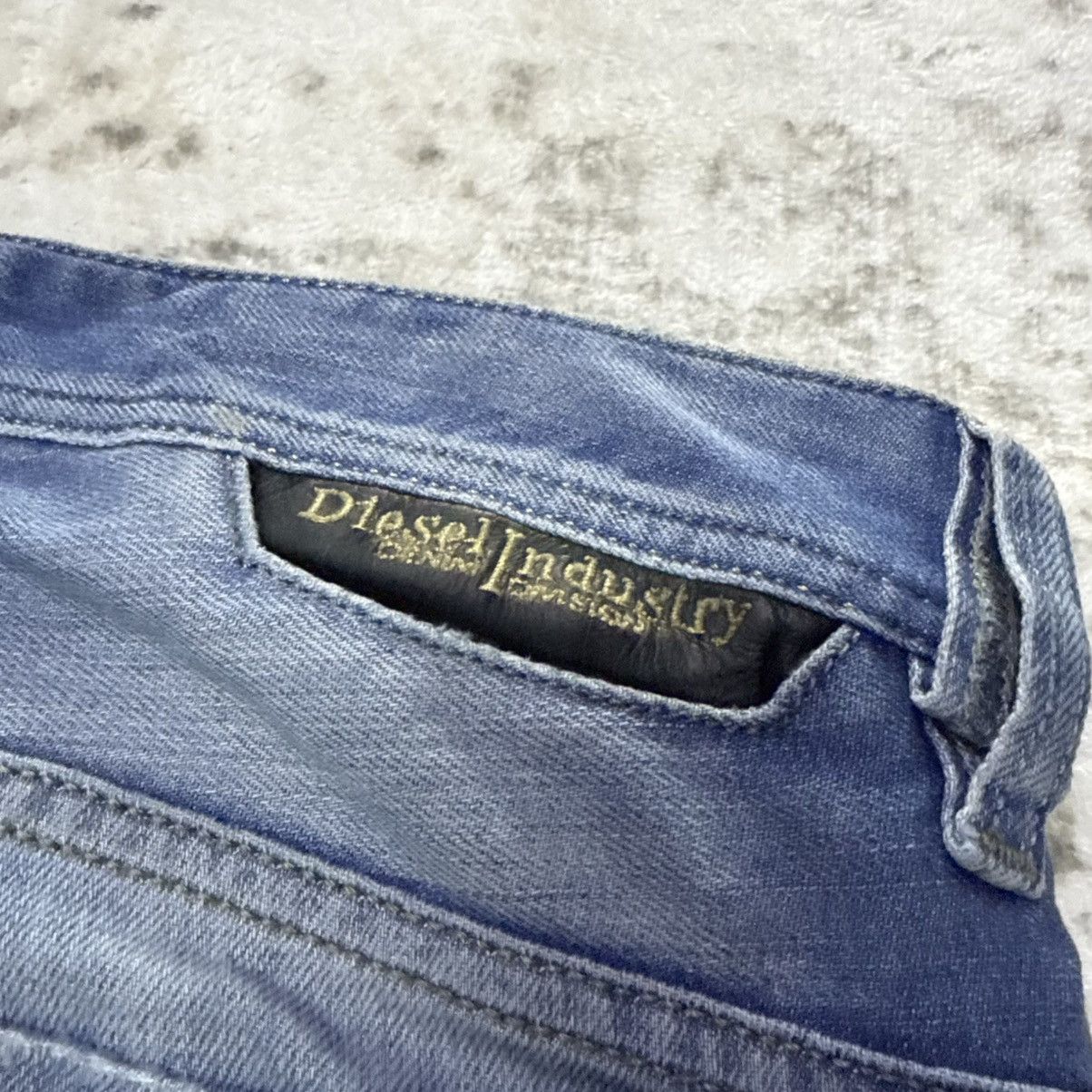 Diesel 2000s Diesel Fade Wash Studded Slim Jeans Size US 31 - 11 Thumbnail