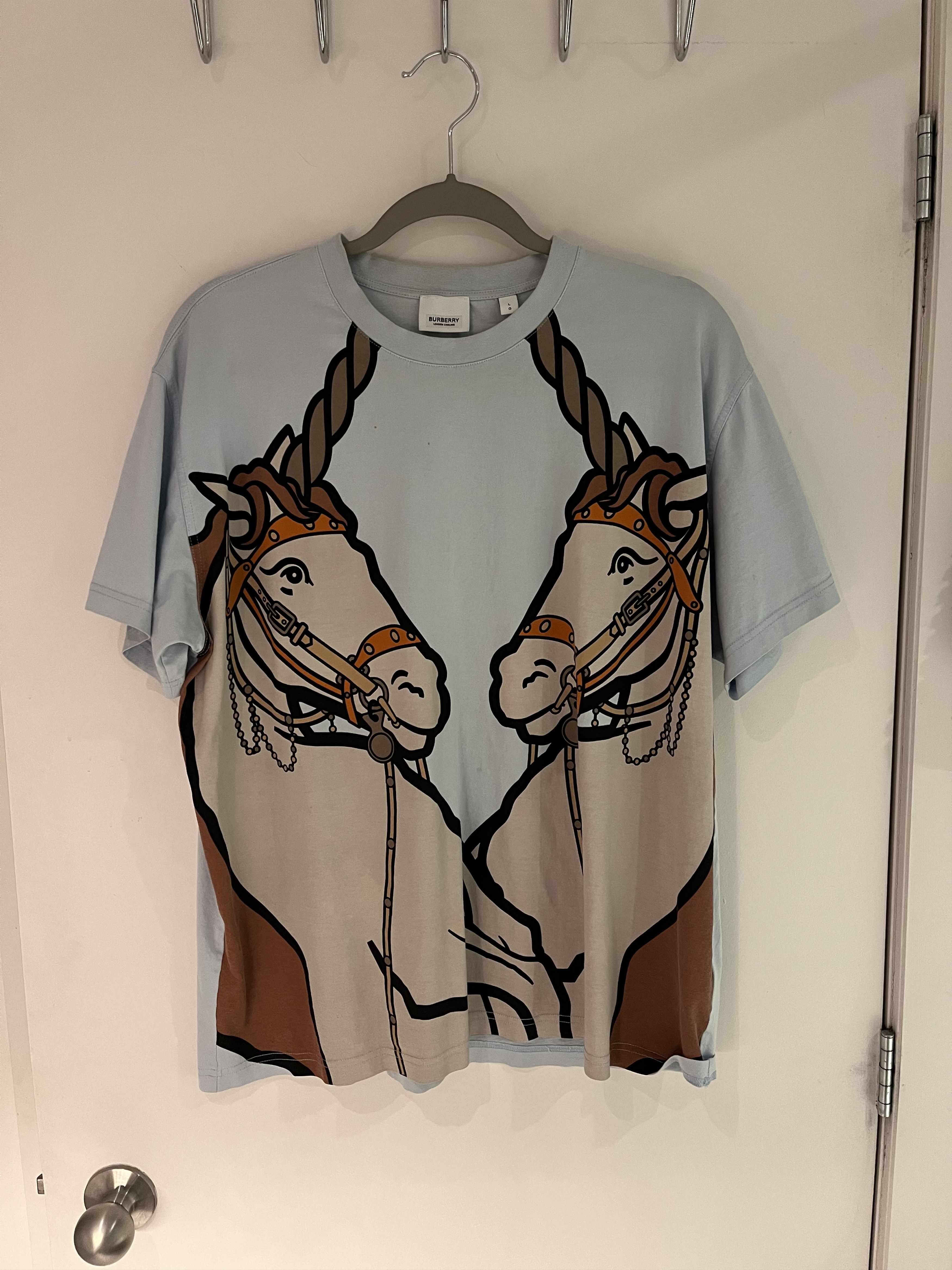 Burberry Burberry Unicorn Print T-shirt Size US L / EU 52-54 / 3 - 1 Thumbnail