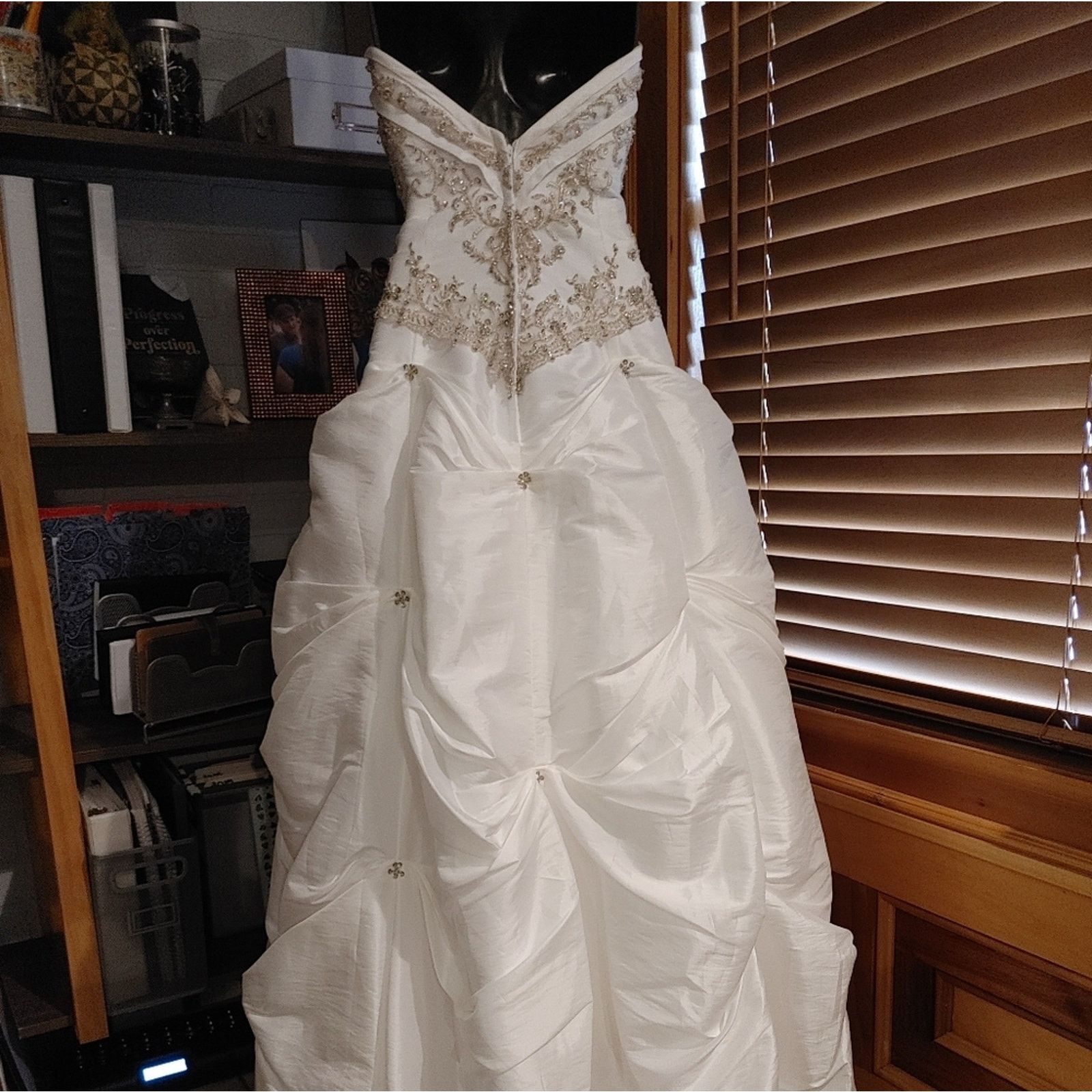 Other Strapless Wedding Gown w/ Beading and Tufted Skirt -STUNNING Size XL / US 12-14 / IT 48-50 - 7 Thumbnail
