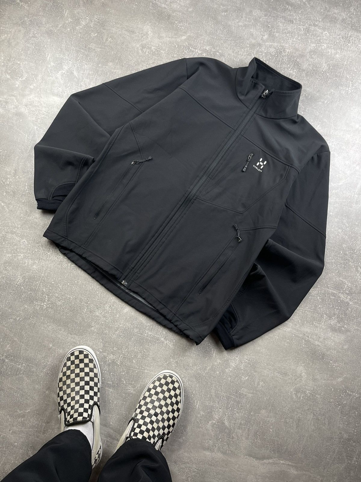 Haglofs Haglöfs Outdoor Tactical Windproof Black SoftShell Jacket Size US M / EU 48-50 / 2 - 1 Thumbnail