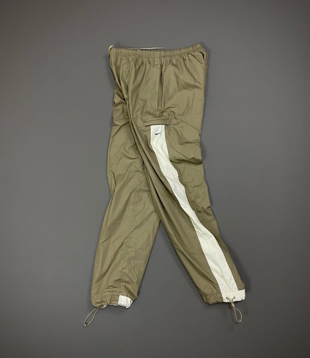 Nike Vintage Nike 90s Parachute Baggy Track Pants Khaki XL Size US 36 / EU 52 - 1 Thumbnail