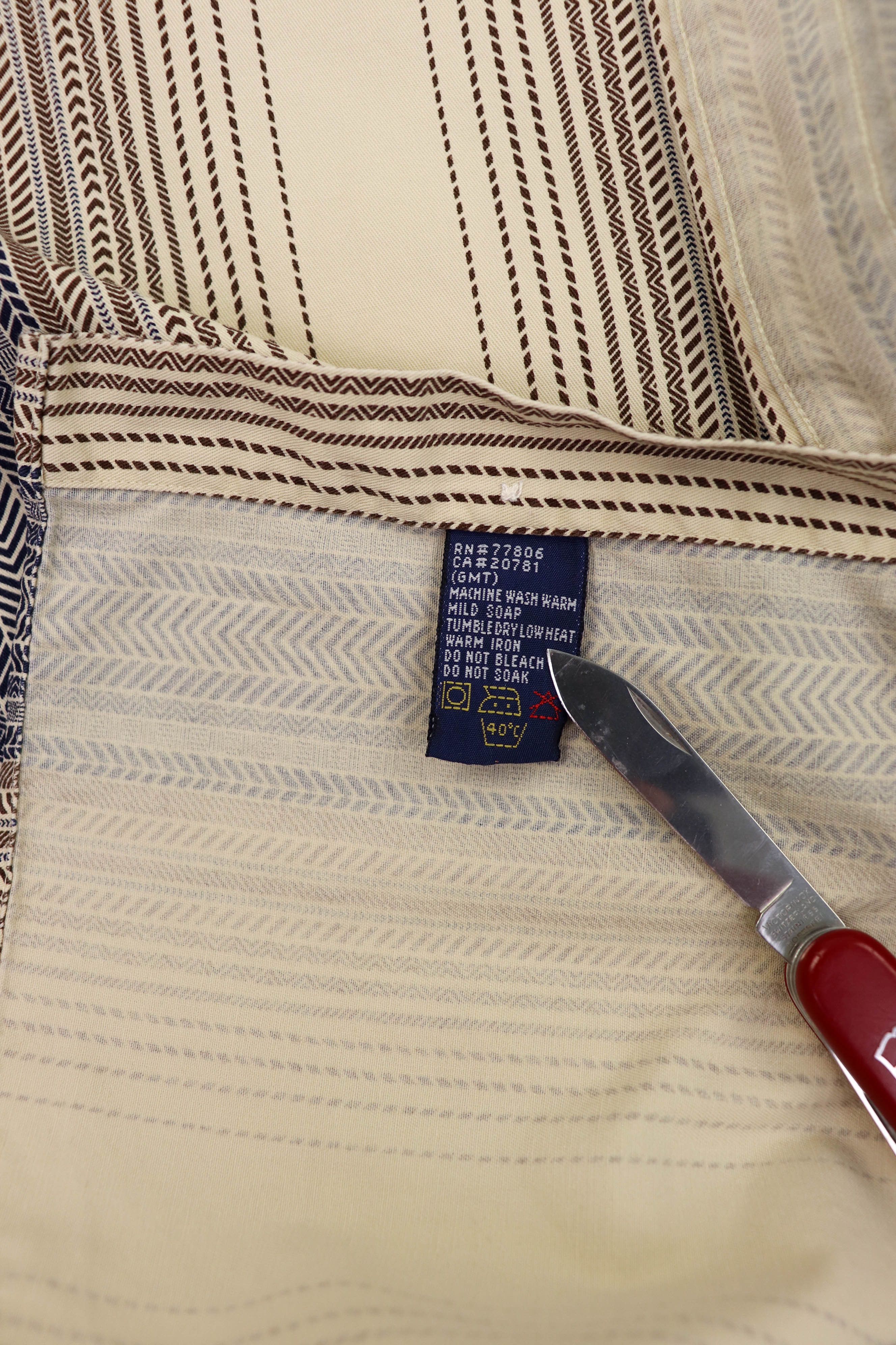 Tommy Hilfiger Tommy Hilfiger Vintage 90s Aztec Graphics Collarless Shirt Size US M / EU 48-50 / 2 - 10 Thumbnail
