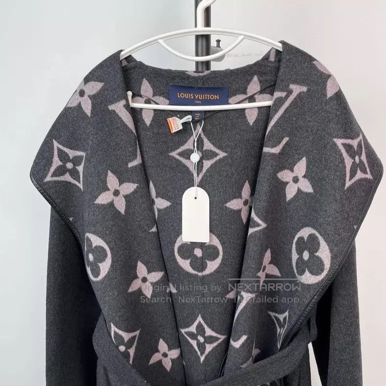 Louis Vuitton Louis Vuitton Long bathrobe coat in dark grey with full pr Size XS / US 0-2 / IT 36-38 - 4 Thumbnail