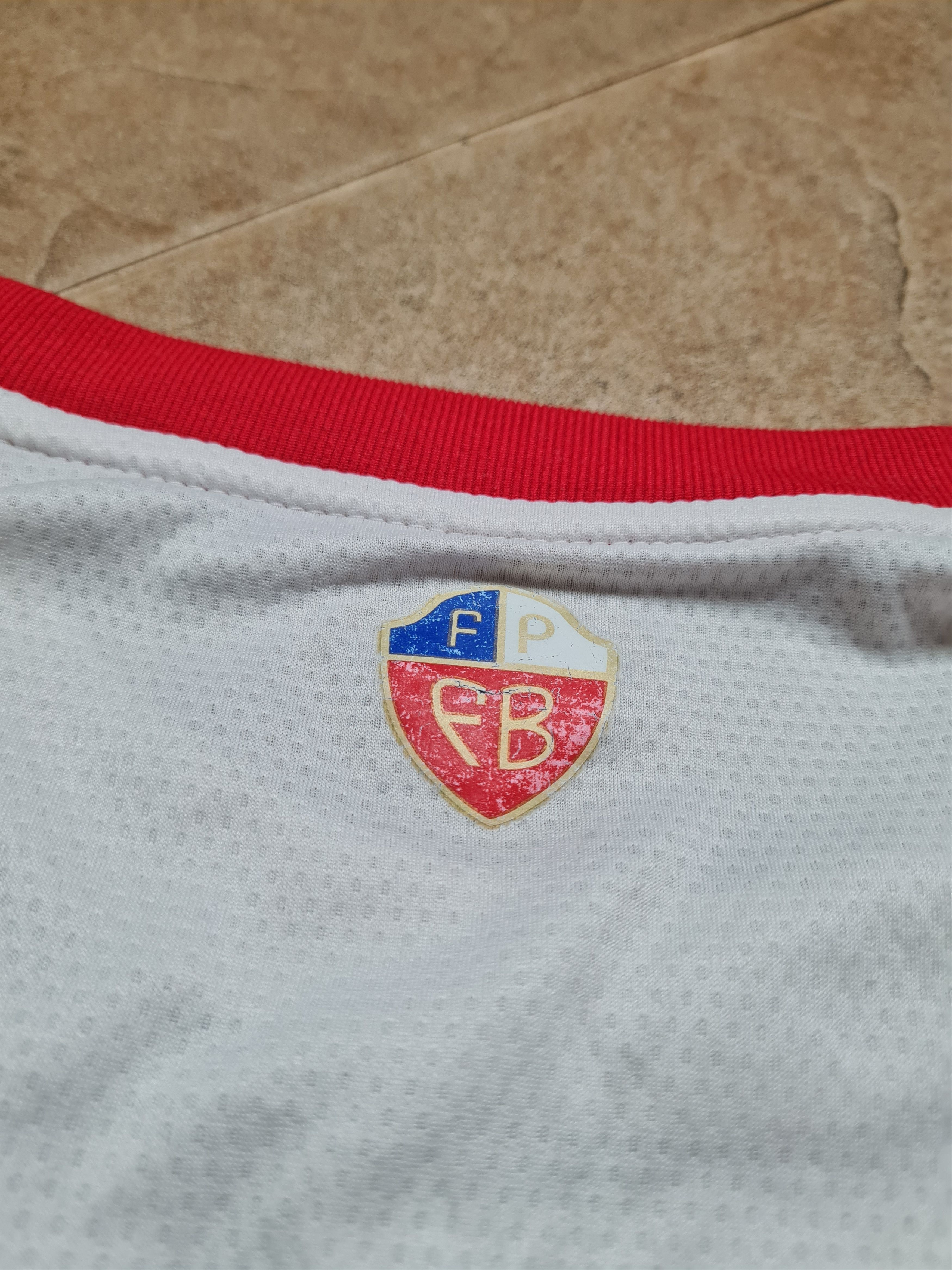 Umbro Football Shirt Peru Home Soccer Jersey 2015-2016 Umbro Size US M / EU 48-50 / 2 - 17 Thumbnail
