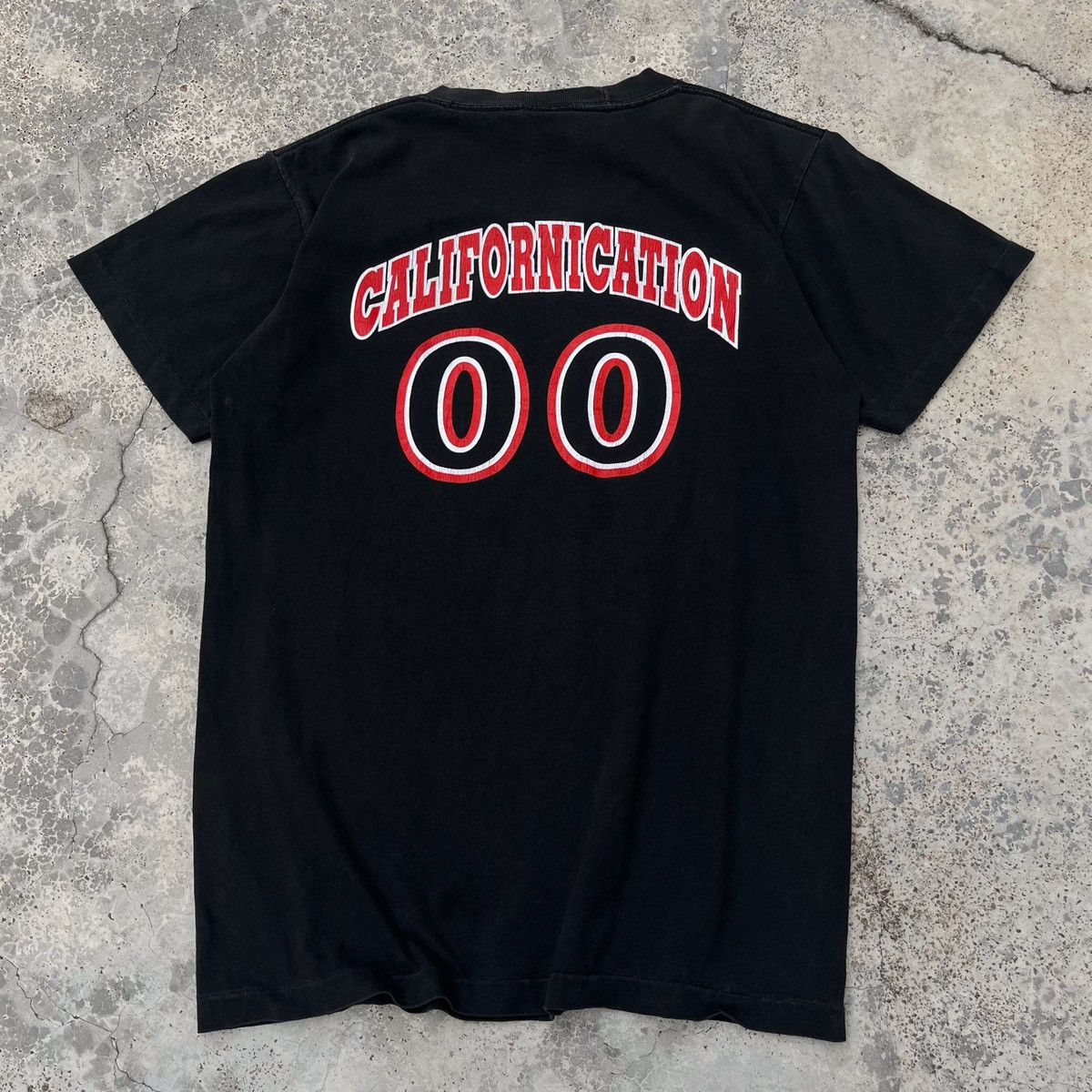 Vintage Vintage 90s Red Hot Chili Peppers Californication Band Tee Size US M / EU 48-50 / 2 - 2 Thumbnail