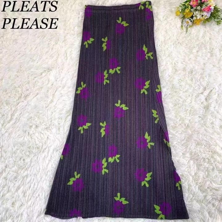 Issey Miyake Issey Miyake size:2 A vintage purple-black floral skirt Size 23" - 1 Thumbnail