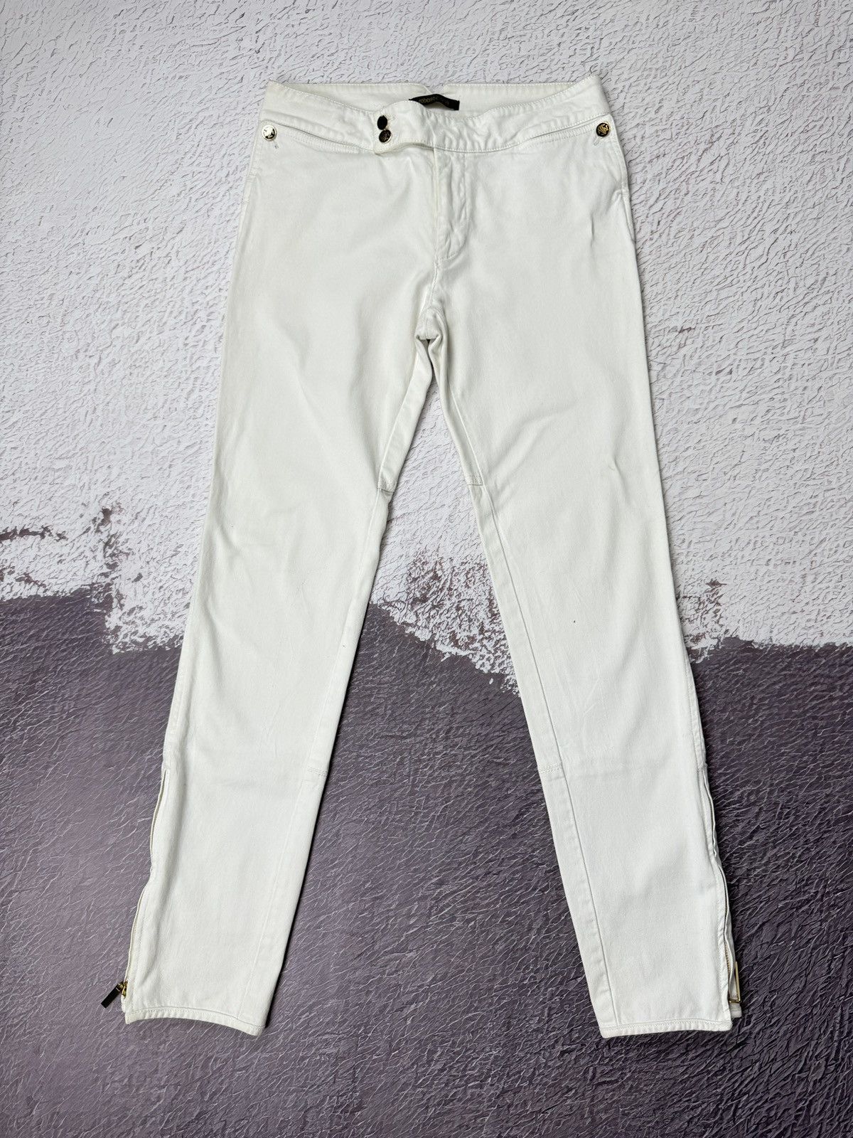 Roberto Cavalli Roberto Cavalli vintage white zipper casual classic pants Size 28" / US 6 / IT 42 - 4 Thumbnail