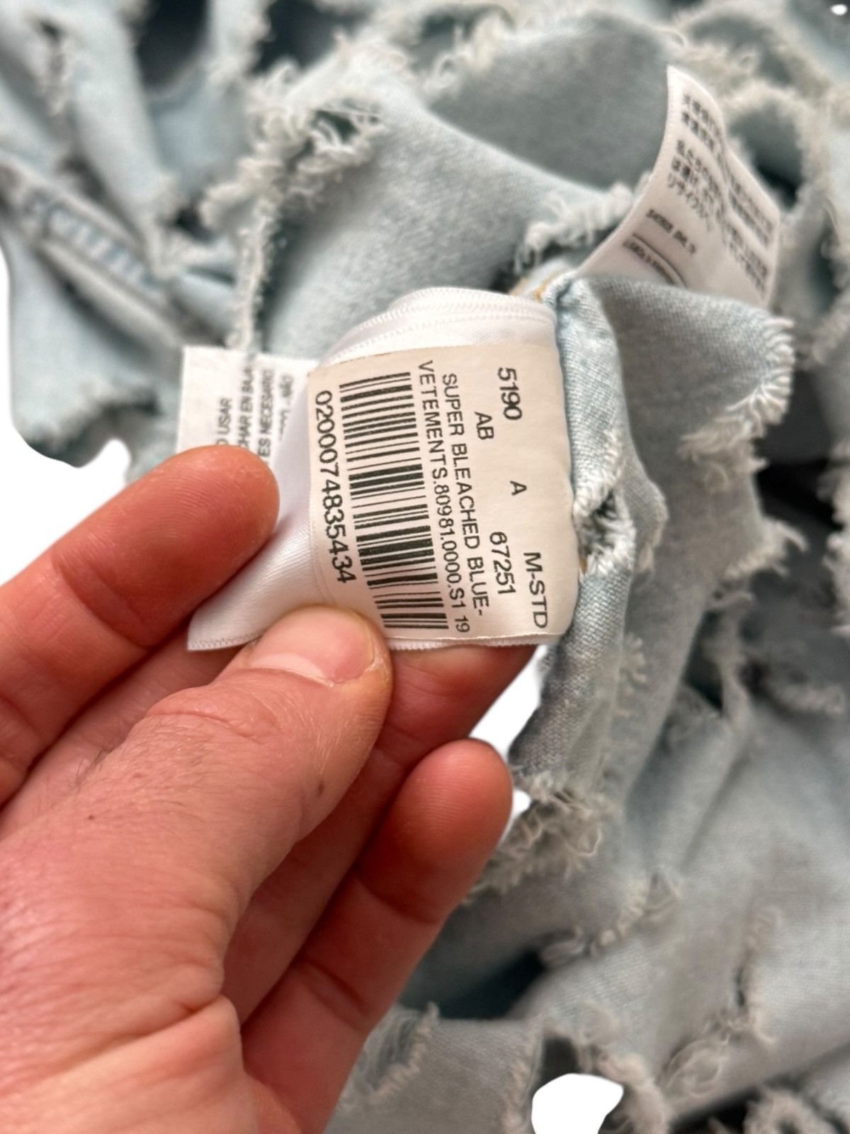 Vetements X Levi’s Shred Thrashed Cutout Denim Shirt Size US M / EU 48-50 / 2 - 20 Thumbnail