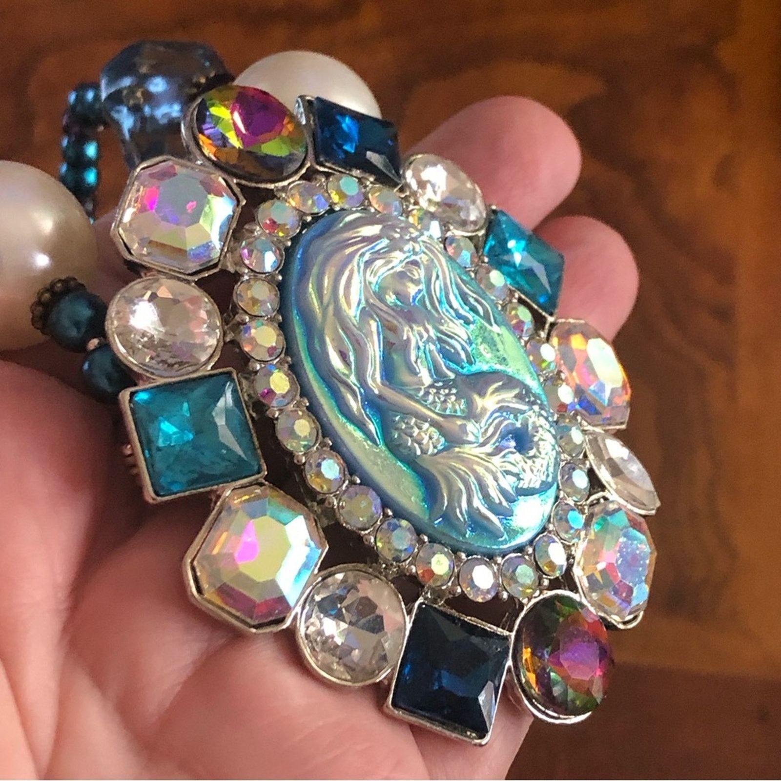 Handmade Handcrafted repurpose mermaid cameo stone Pearl necklace Size ONE SIZE - 9 Thumbnail