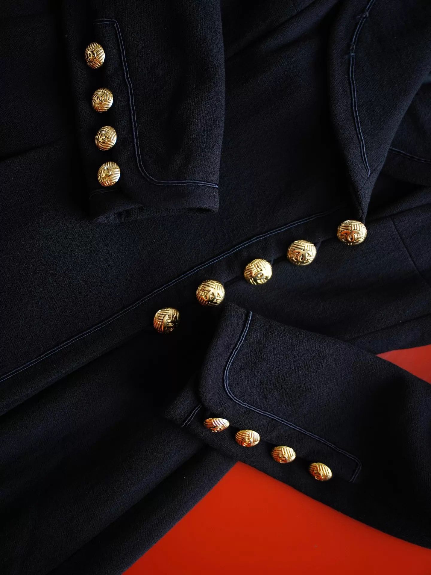 Chanel Chanel 1990s Black Gold Wool Long Jacket S 36 Size S / US 4 / IT 40 - 5 Thumbnail
