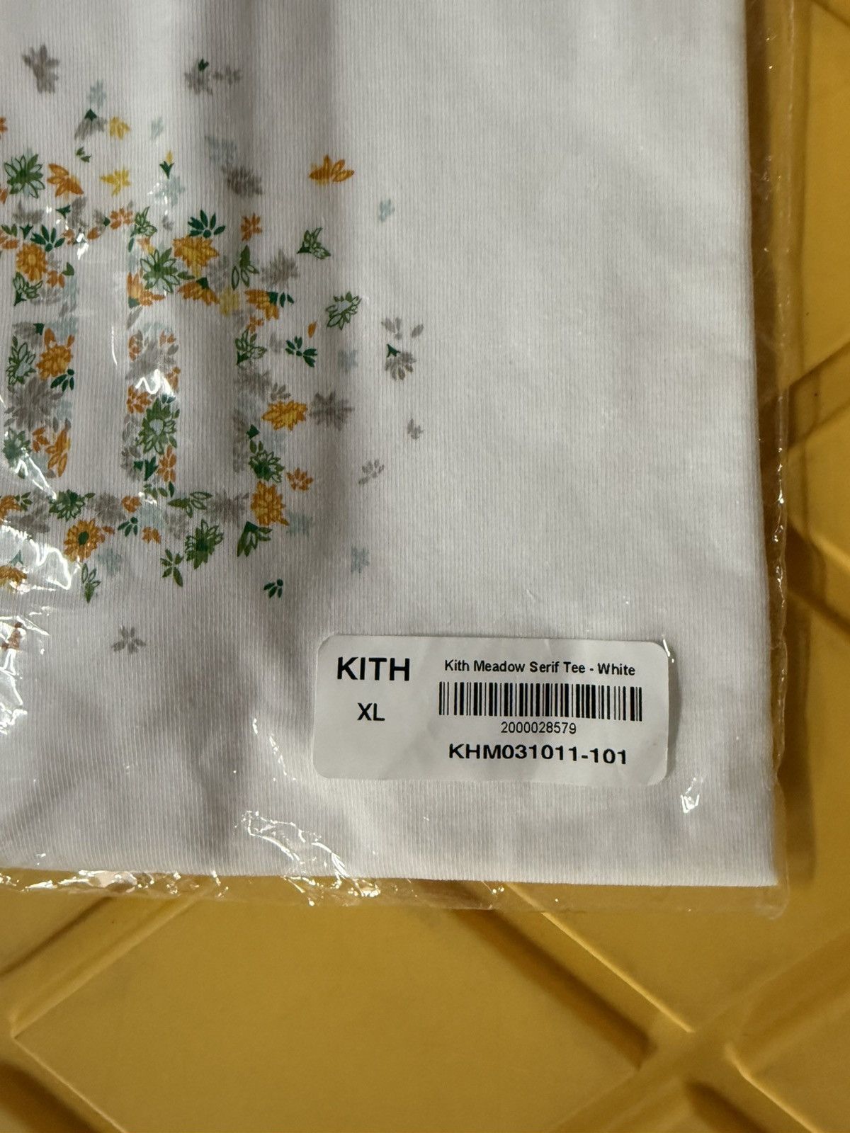 Kith KITH Meadow Serif Tee - White T-Shirt Men’s Size XL Size US XL / EU 56 / 4 - 5 Thumbnail