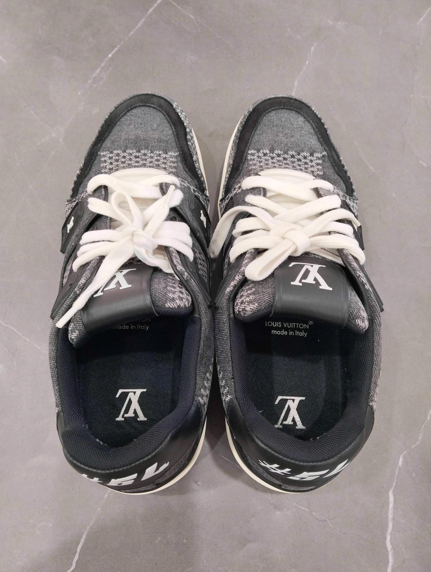 Louis Vuitton LV Damier Print Trainer Sneakers Size 42 Size US 9 / EU 42 - 7 Thumbnail