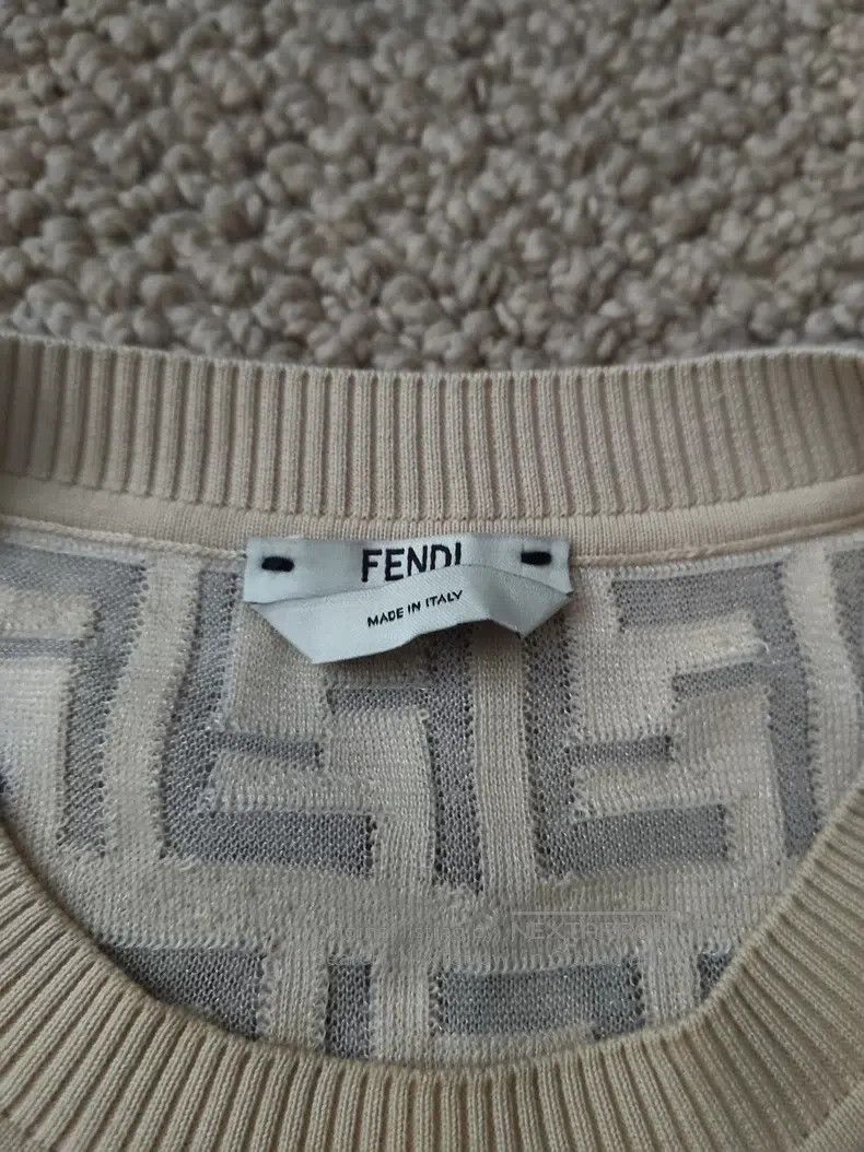 Fendi Fendi FF knitted set, ivory short sleeve top + skirt, made Size XS / US 0-2 / IT 36-38 - 3 Thumbnail