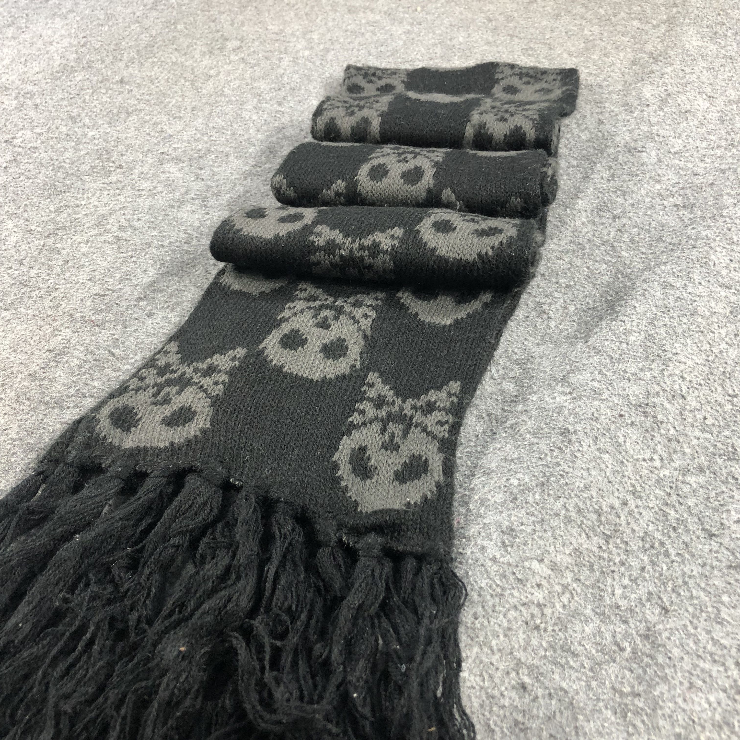 Seditionaries × Vintage Skulls and Crossed Bones Scarf Muffler Acrylic V862 Size ONE SIZE - 3 Thumbnail
