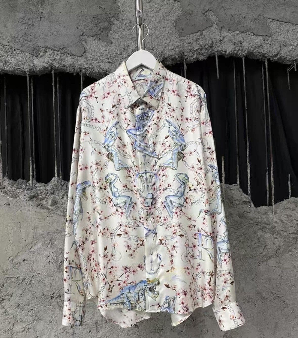 Dior Dior shirt size 38 wxx Size XS / US 0-2 / IT 36-38 - 1 Thumbnail