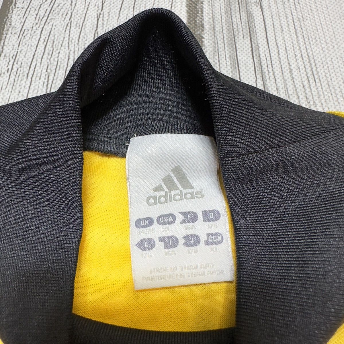 Adidas × Vintage Vintage Adidas goalkeeper jersey Size US XL / EU 56 / 4 - 4 Thumbnail