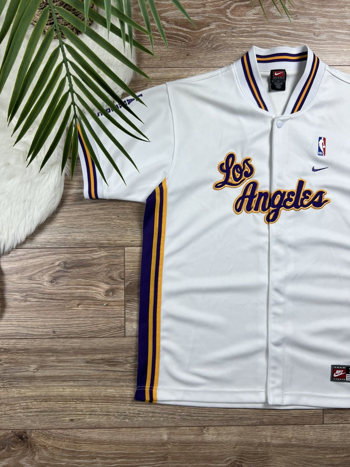 Designer × NBA × Vintage 🏀 90’S NIKE LAKERS VINTAGE LOS ANGELES WARM- UP JERSEY TEE Size US XL / EU 56 / 4 - 3 Thumbnail