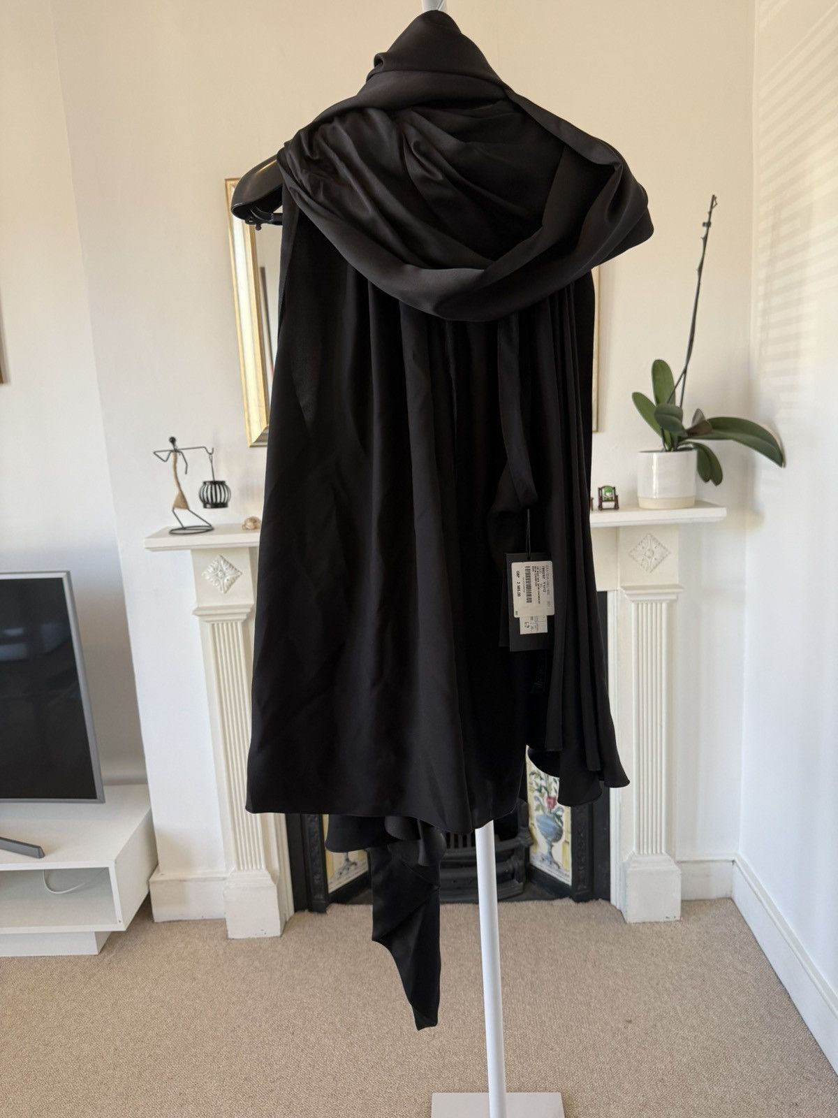 Saint Laurent Paris SS24 Saint Laurent Lavalliere-Neck Top in Silk Satin Size US XS / EU 42 / 0 - 13 Thumbnail