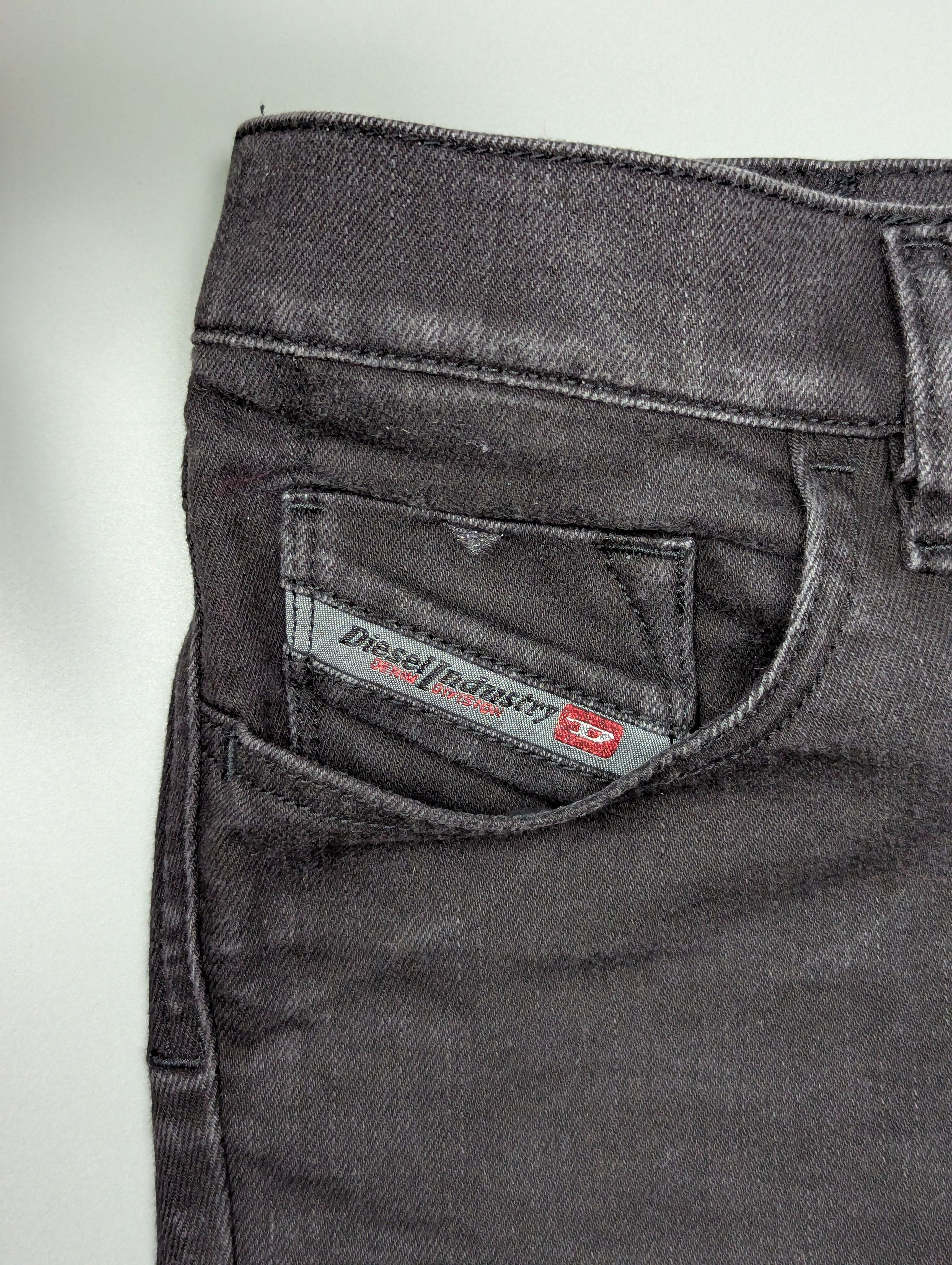 Diesel Vintage Women's Super Slim Stretch Black Distressed Shorts Size 29" - 4 Thumbnail