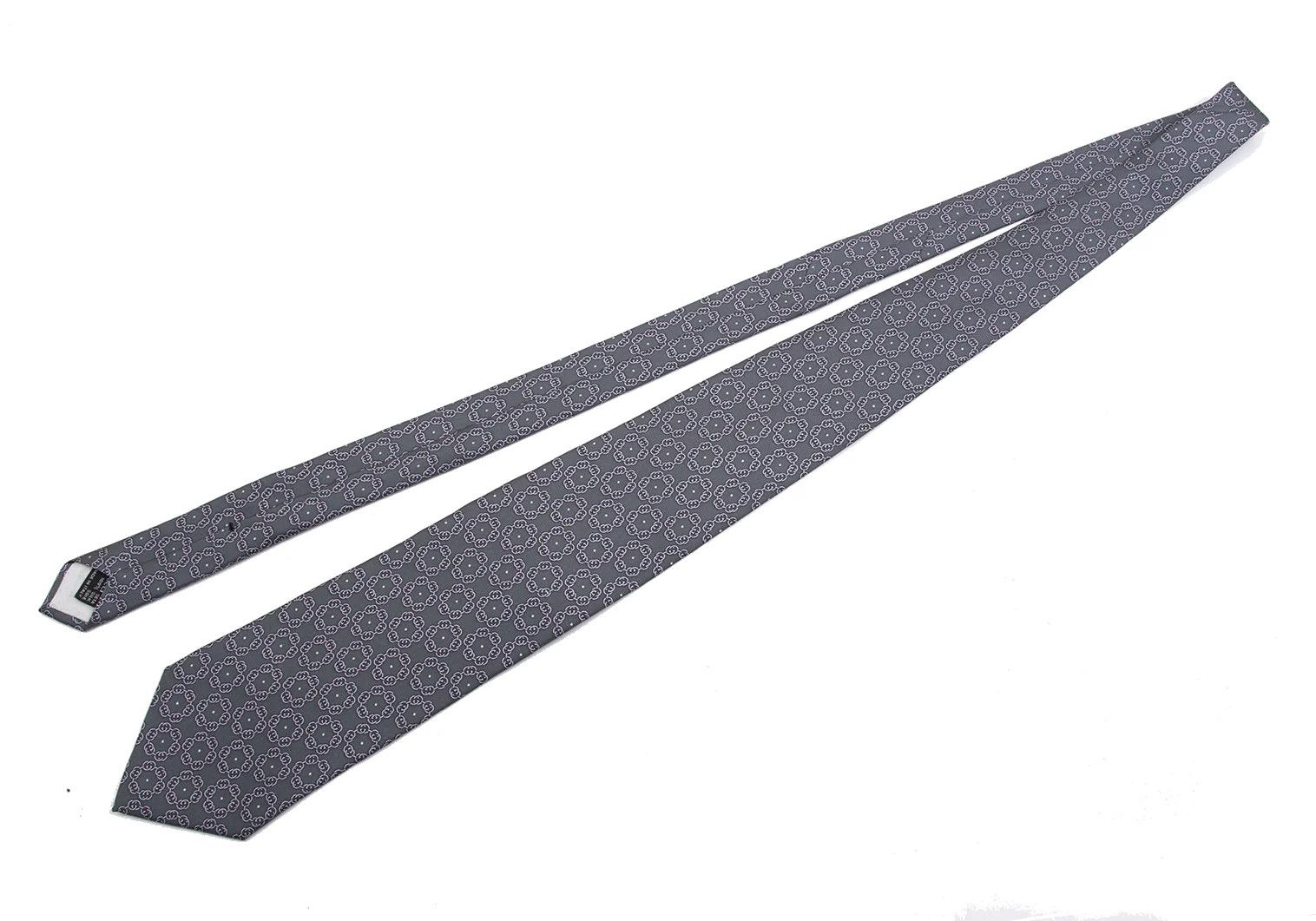 Gucci GG Circle Print Silk Tie in Gray Pink Size ONE SIZE - 2 Thumbnail
