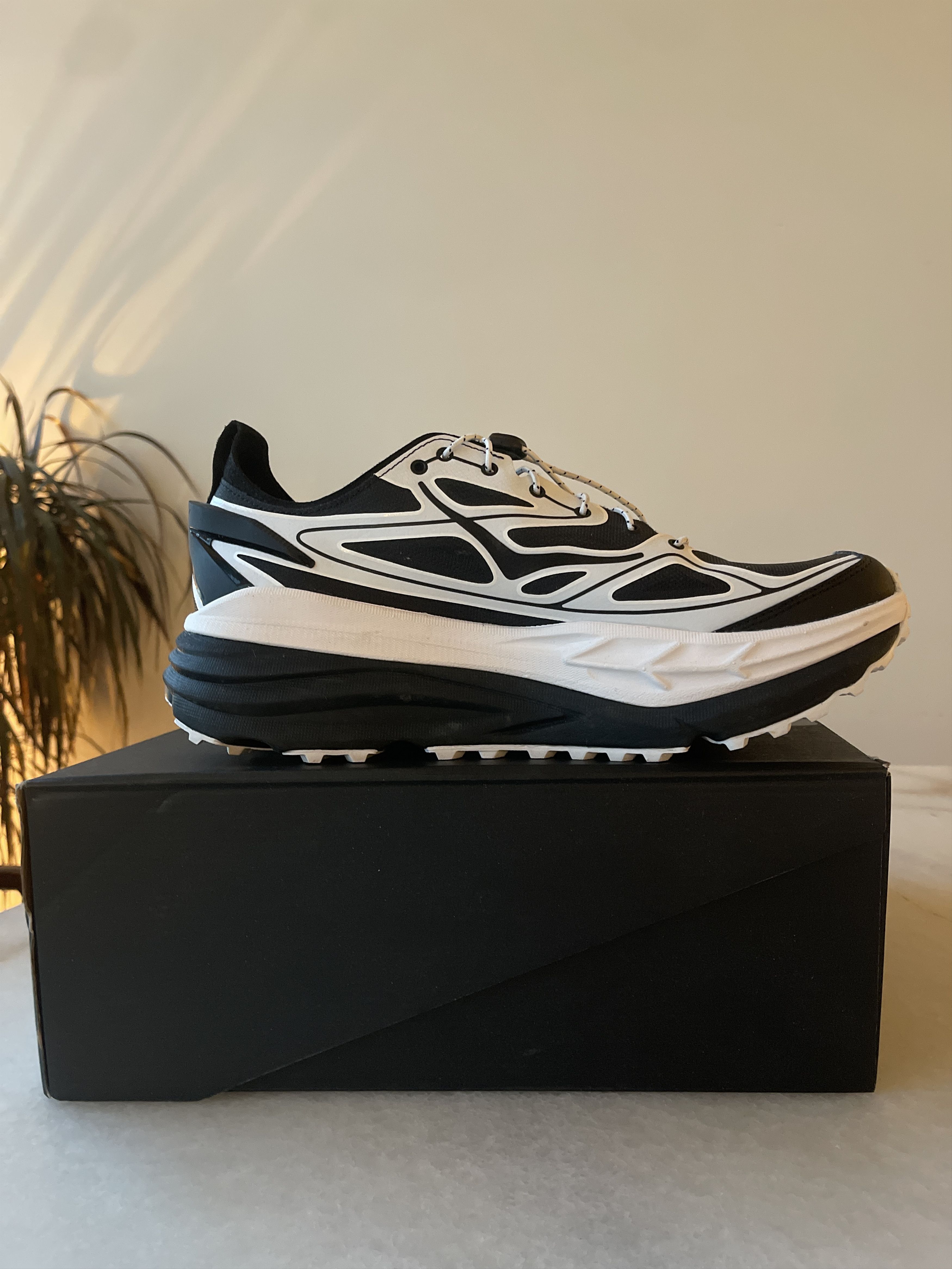 Hoka HOKA + dsm Stinson One7 Black/White Size US 11 / EU 44 - 2 Thumbnail
