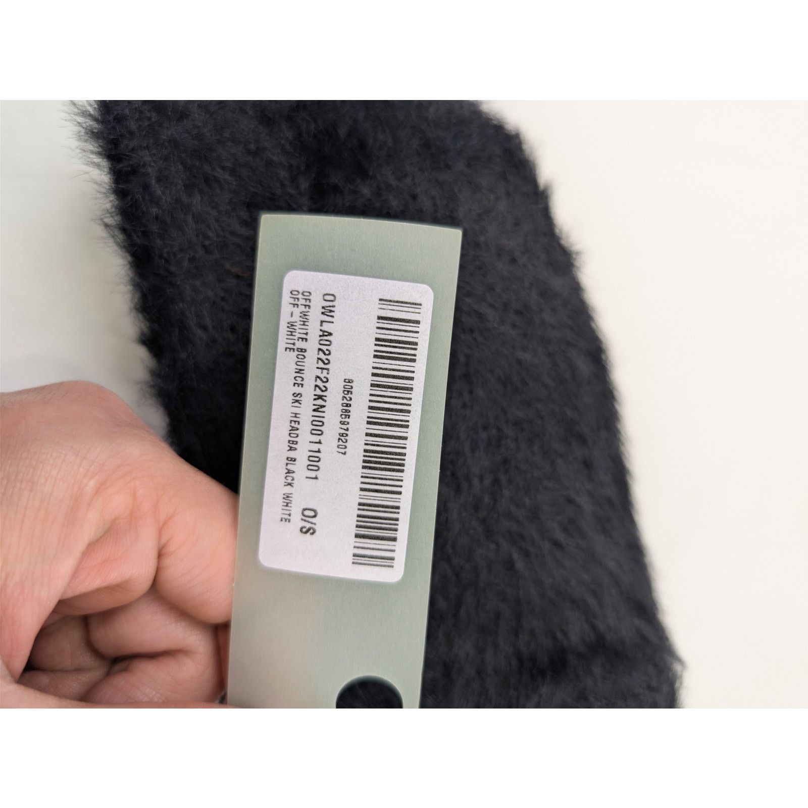 Off-White o1rshd1 Size: OS / Bounce Ski Headband in black faux-fur Size ONE SIZE - 16 Thumbnail