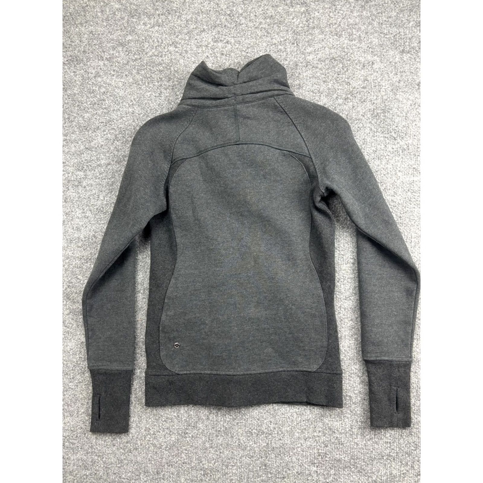 Lululemon VINTAGE? No. Lululemon Jacket Womens 4 Gray Asymmetrical Zip Funnel Neck Fleece Thumbholes Size S / US 4 / IT 40 - 5 Thumbnail