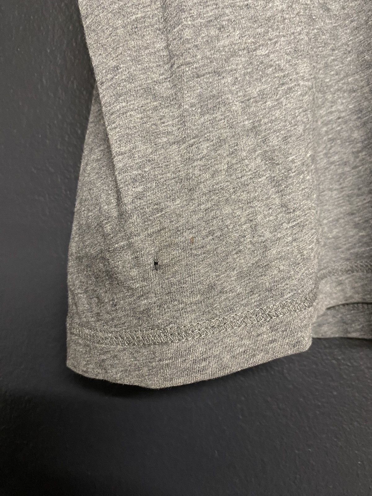 Burberry Burberry Big logo V Neck T Shirt Size L / US 10 / IT 46 - 3 Thumbnail