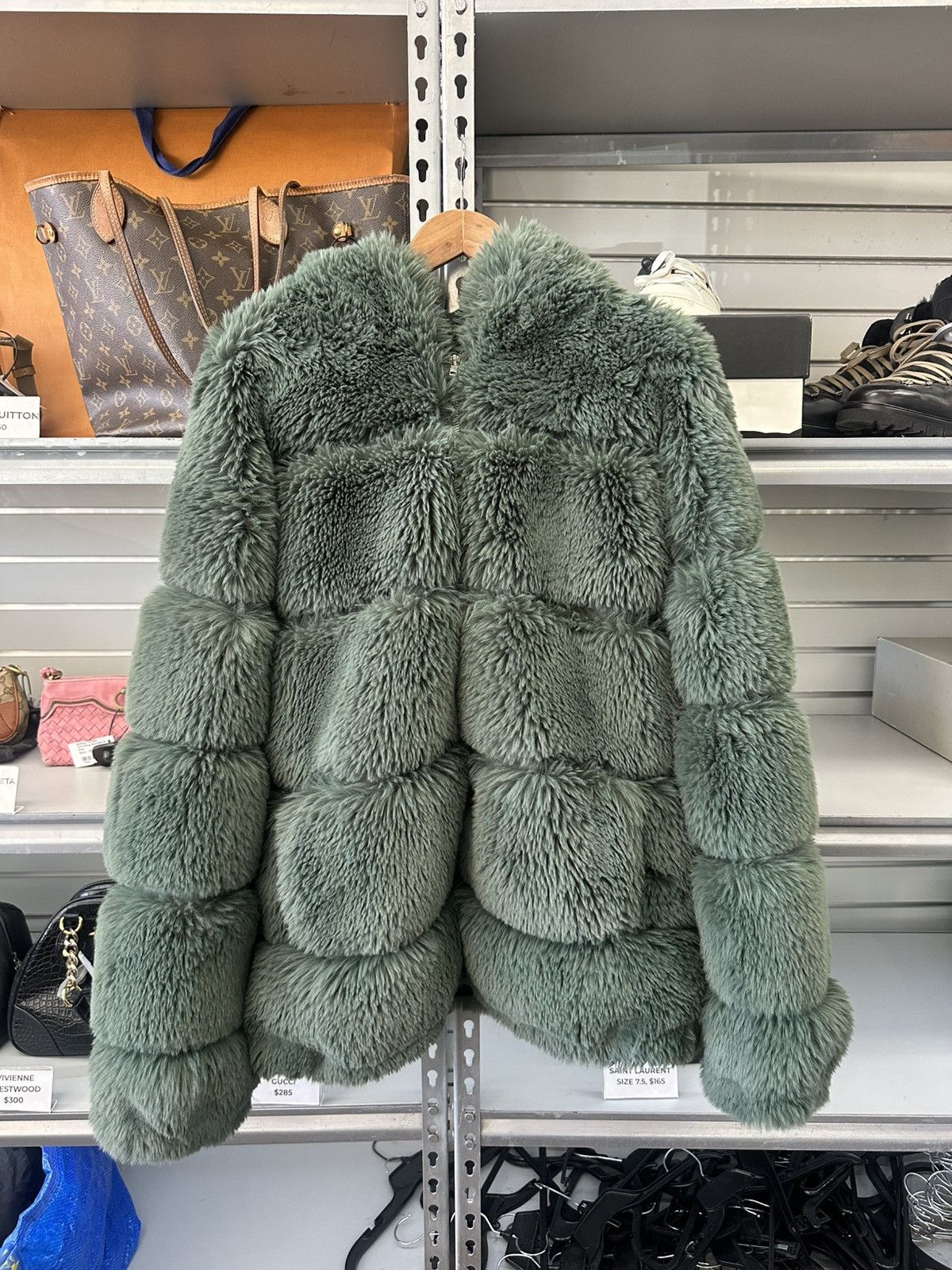 Supreme × Wtaps Supreme X WTAPS faux fur small green bomber hooded jacket XL Size US XL / EU 56 / 4 - 1 Thumbnail