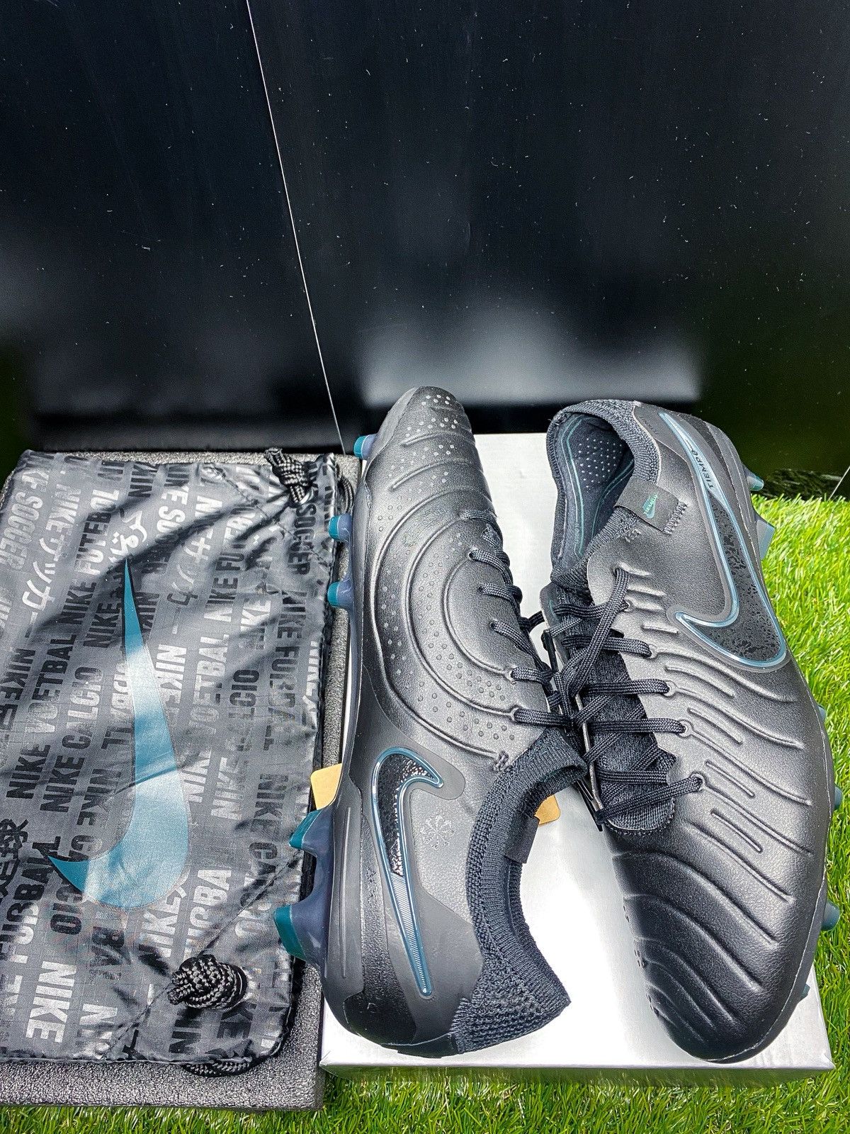 Nike Nike Tiempo Legend 10 Elite Size US 10 / EU 43 - 1 Thumbnail