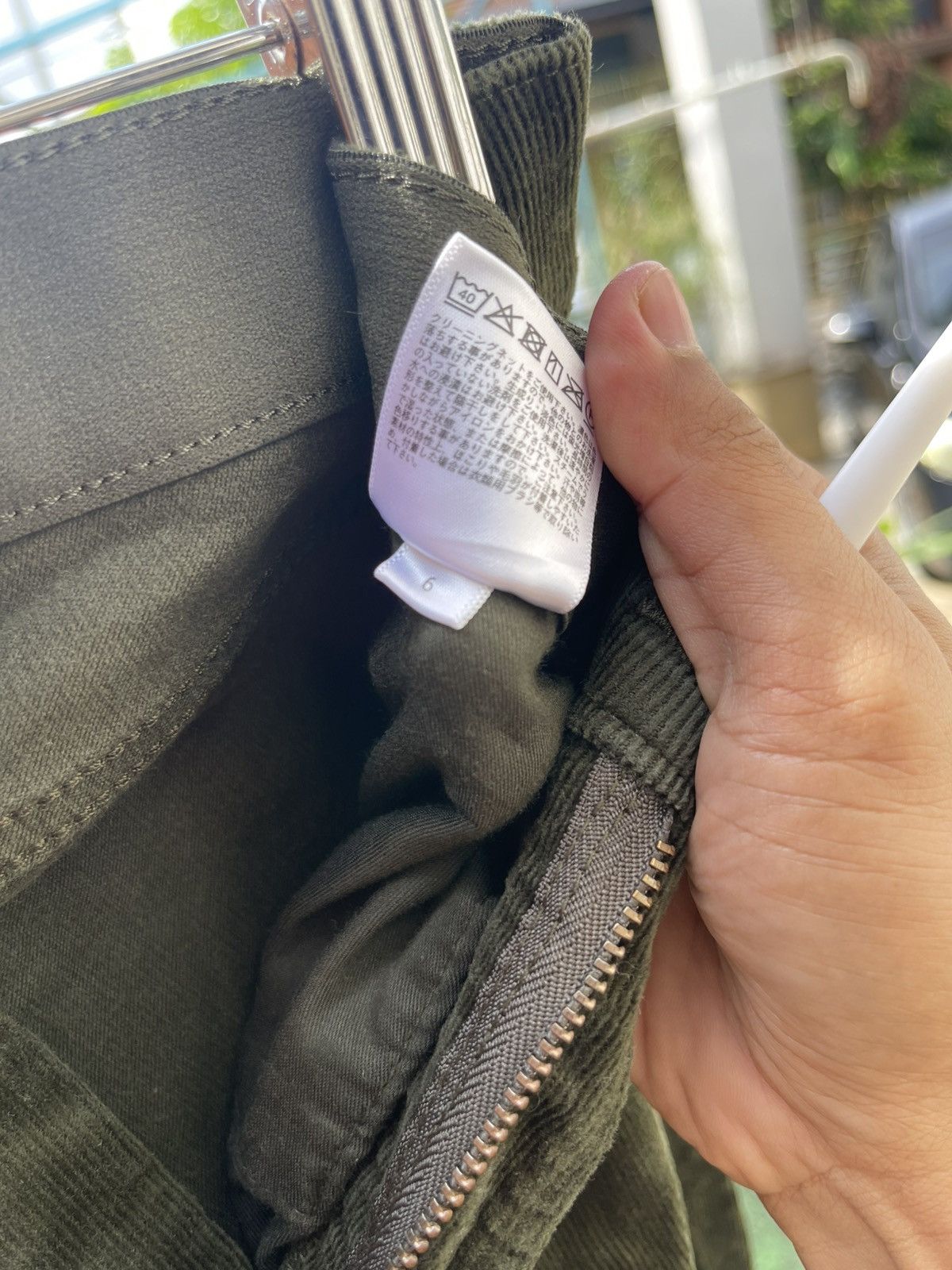 Uniqlo Uniqlo Corduroy Pants Size US 27 - 8 Thumbnail