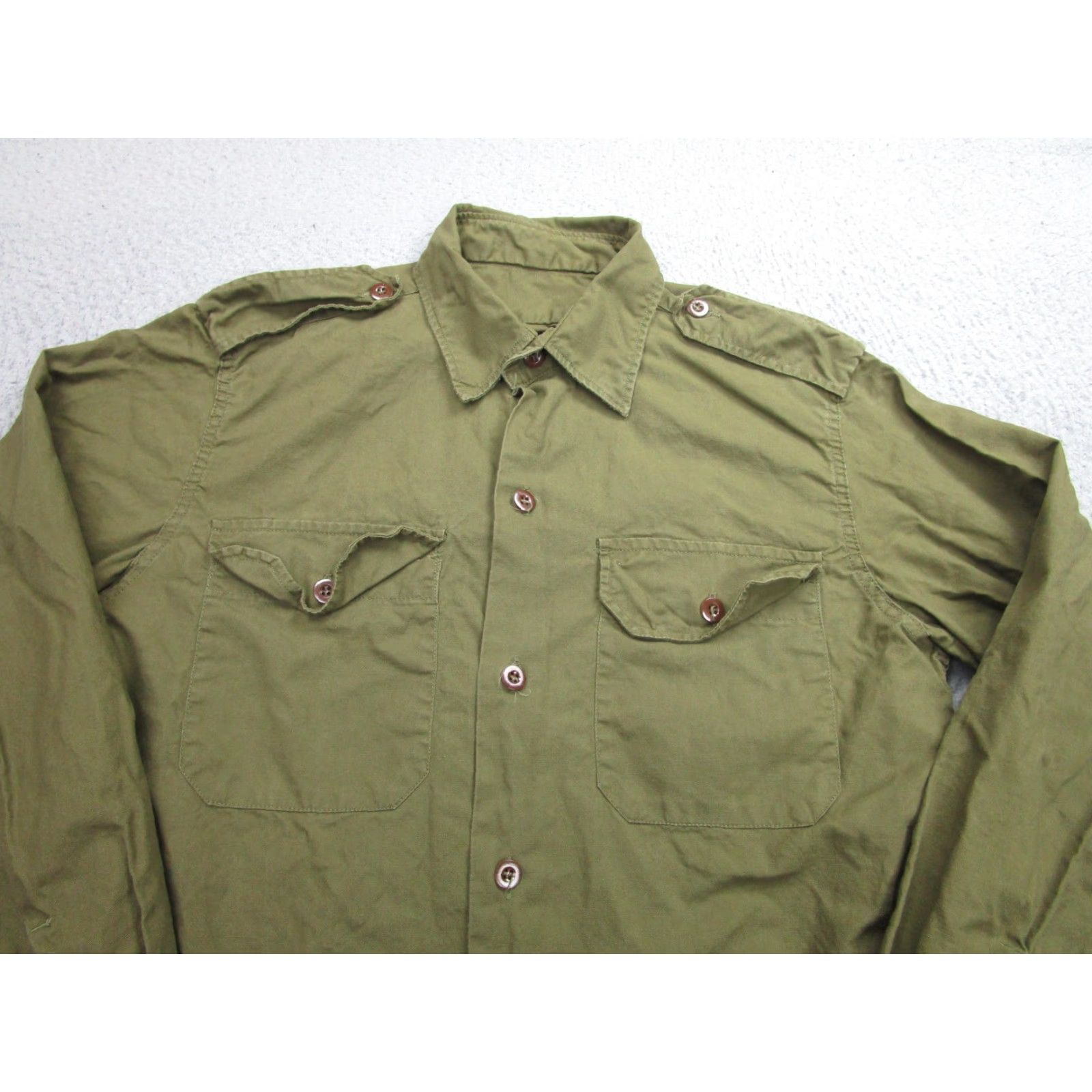 Olive VINTAGE Military Field Shirt Mens Medium Olive Green Epaulet Utility Sanforized Long Sleeve Button-Up Shirt Mens Medium Green military Size US L / EU 52-54 / 3 - 2 Thumbnail