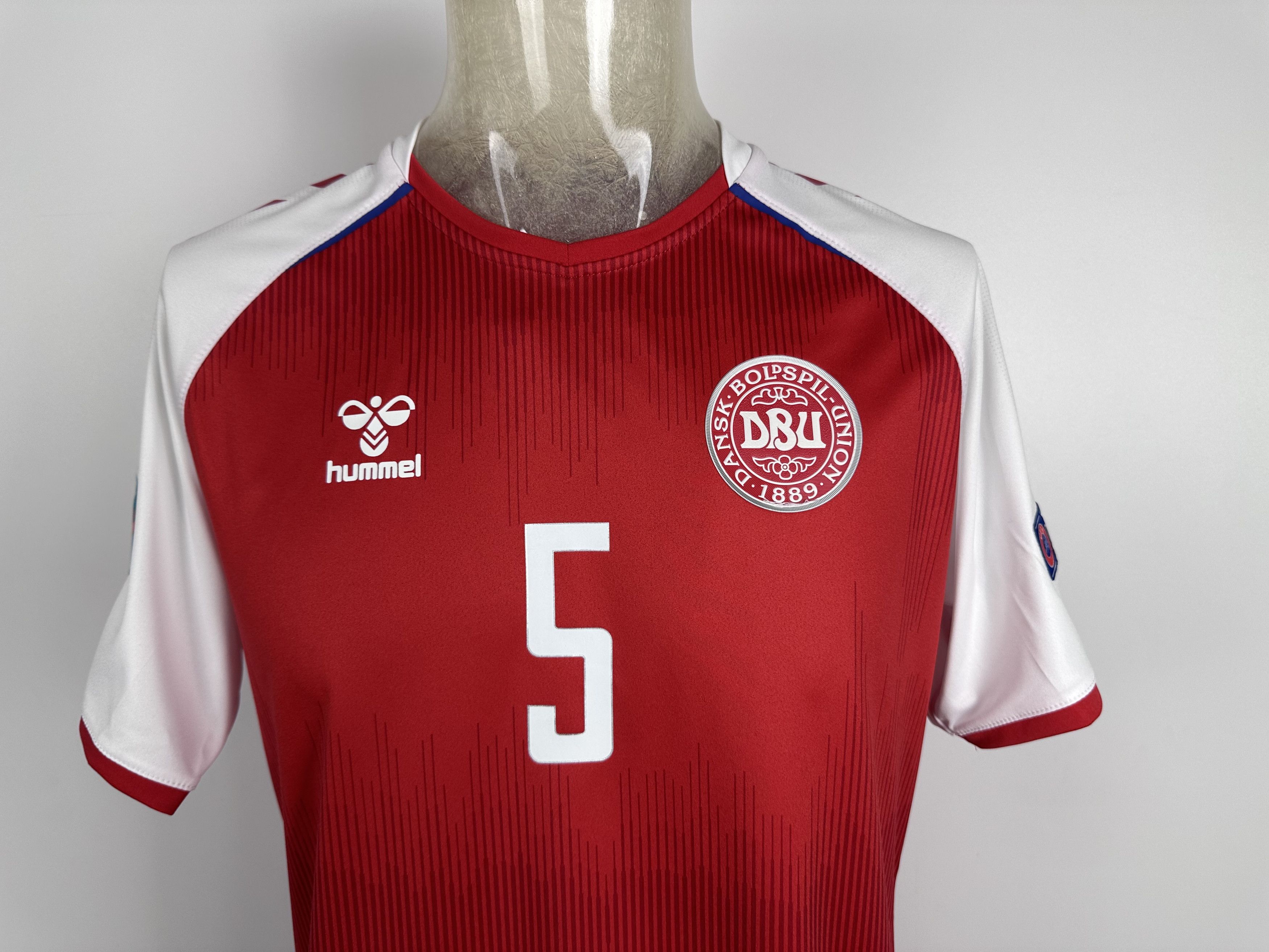 Hummel DENMARK 2021 2022 FOOTBALL SHIRT SOCCER JERSEY #5 MAEHLE Size US L / EU 52-54 / 3 - 7 Thumbnail