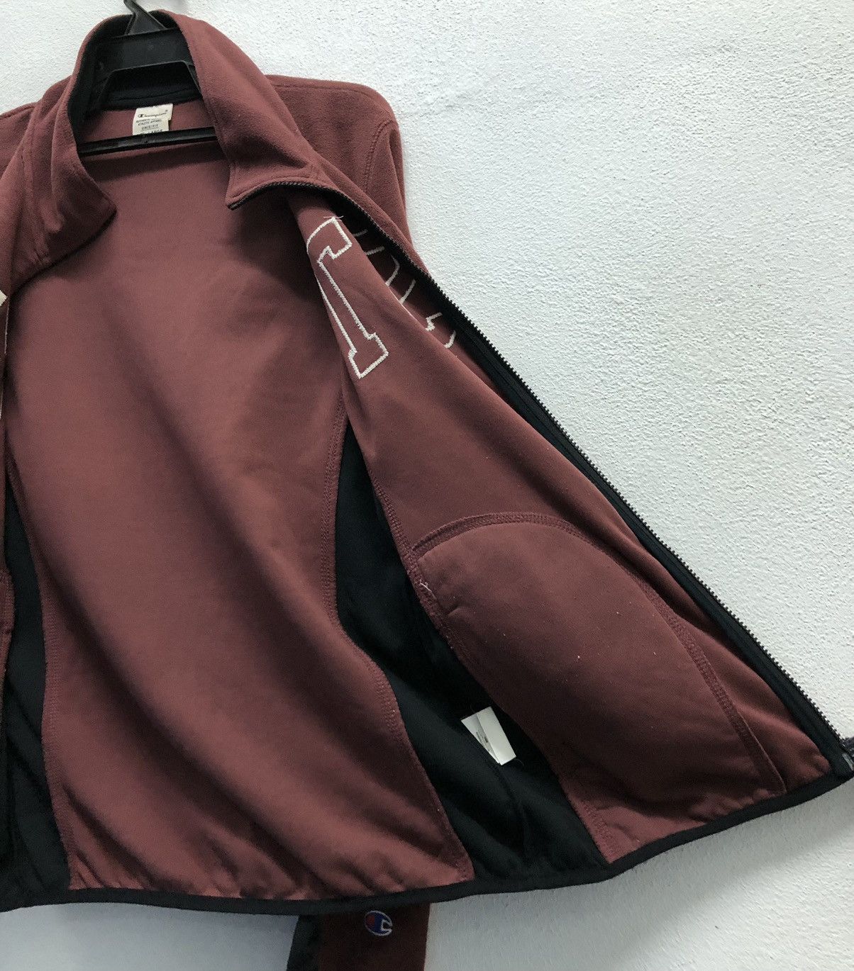Champion Vintage Champion Big Logo West Jacket Size US L / EU 52-54 / 3 - 11 Thumbnail