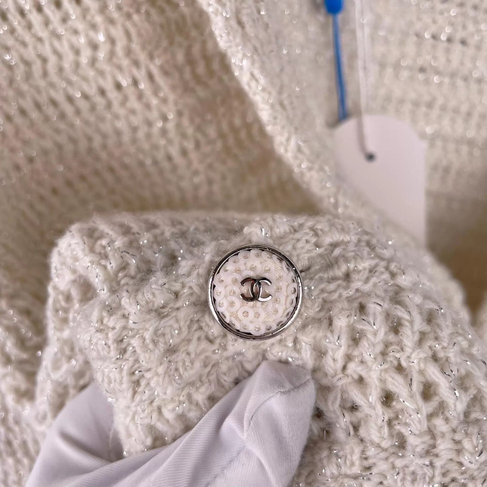 Chanel Chanel Wool Cardigan 34 White Silver 260404DLJYQ27 Size XS / US 0-2 / IT 36-38 - 9 Thumbnail