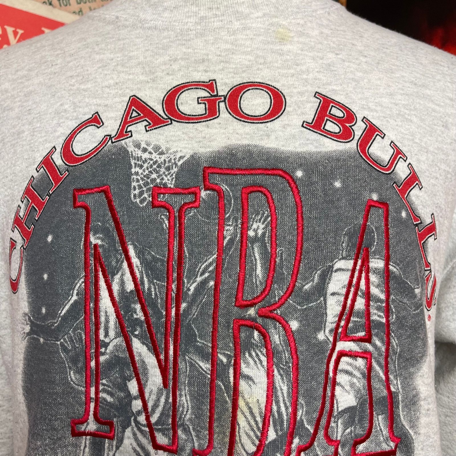 Nutmeg Vintage Chicago Bulls Nutmeg NBA Crewneck Sweatshirt Size US XL / EU 56 / 4 - 2 Thumbnail