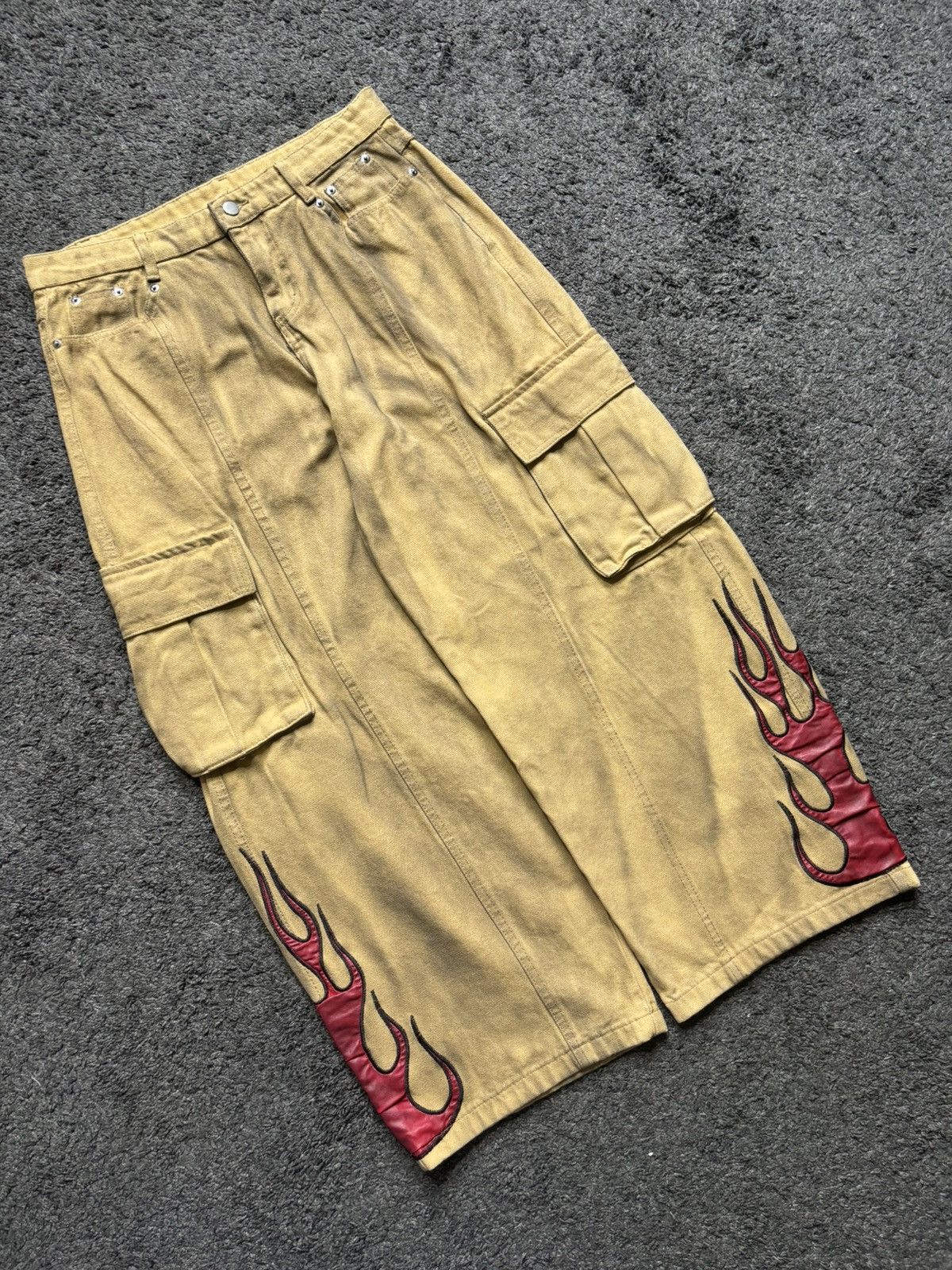 Vintage Vintage wide leg rare flames red yellow baggy cargo jeans Size US 34 / EU 50 - 5 Thumbnail