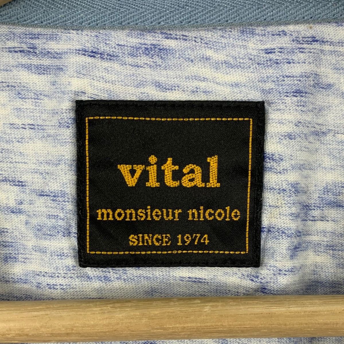 Vintage MONSIEUR NICOLE VITAL Collection Hippo V Neck Tee Shirt Size US S / EU 44-46 / 1 - 5 Thumbnail