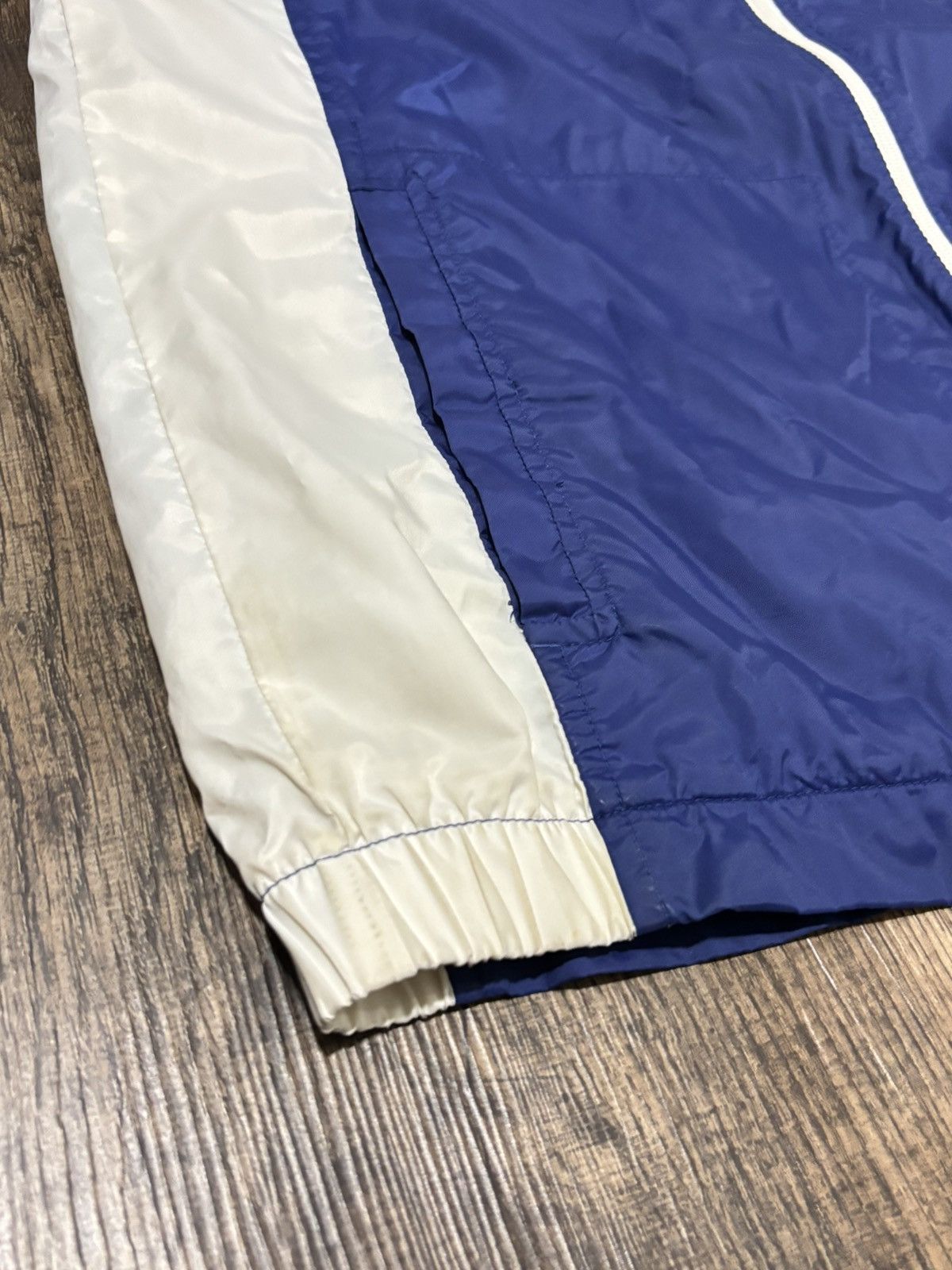 Nike 90s Nike Windbreaker Light Jacket Small Mini Swoosh Size US S / EU 44-46 / 1 - 7 Thumbnail