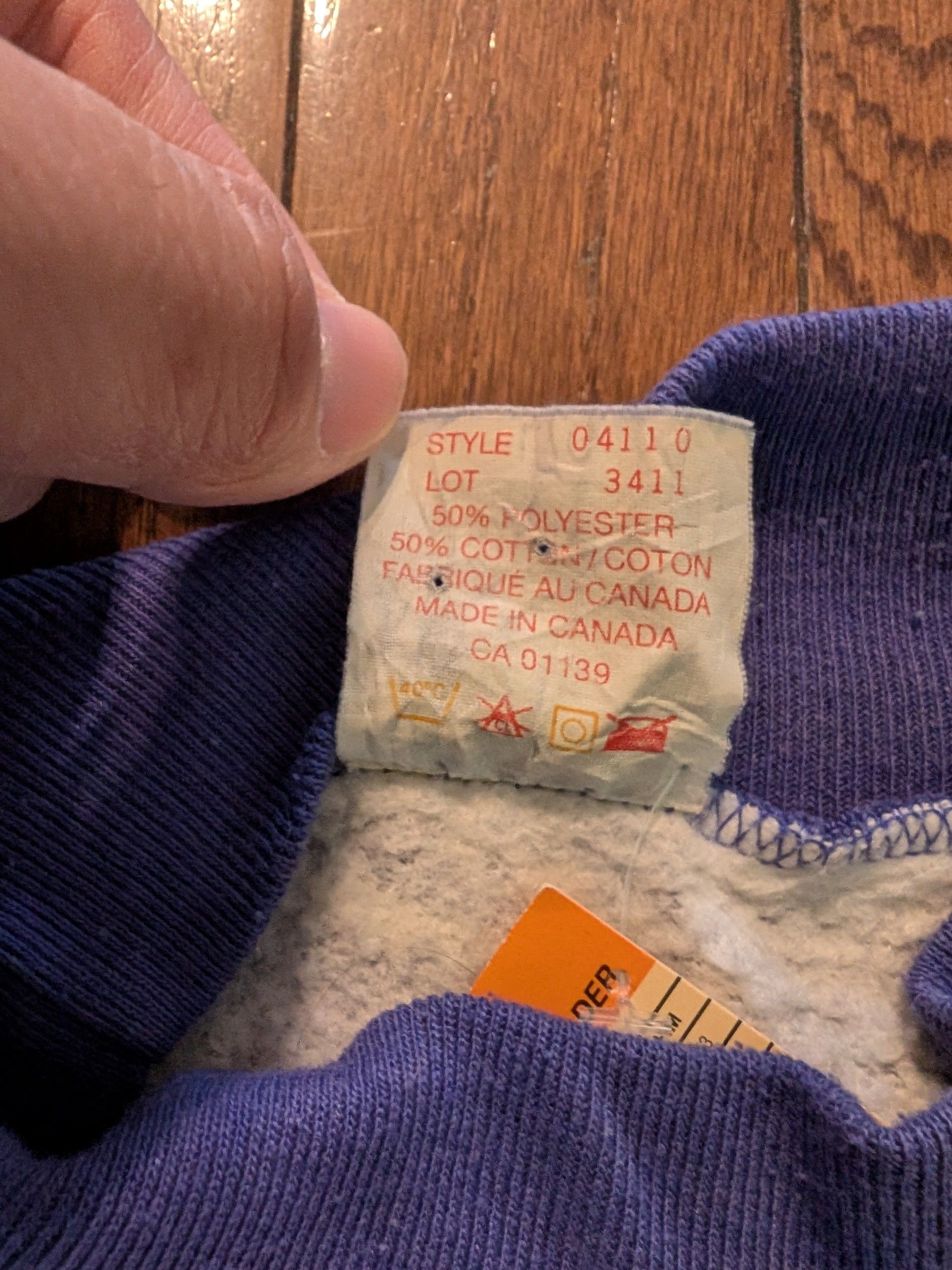 Mickey Unlimited Vintage Mickey and Minnie Striped Crewneck Size L Size US L / EU 52-54 / 3 - 4 Thumbnail