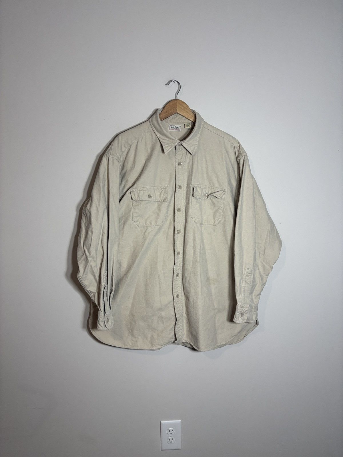 L.L. Bean Vintage LL Bean Chamois Button Up Shirt Distressed Size 19 Size US XXL / EU 58 / 5 - 2 Thumbnail