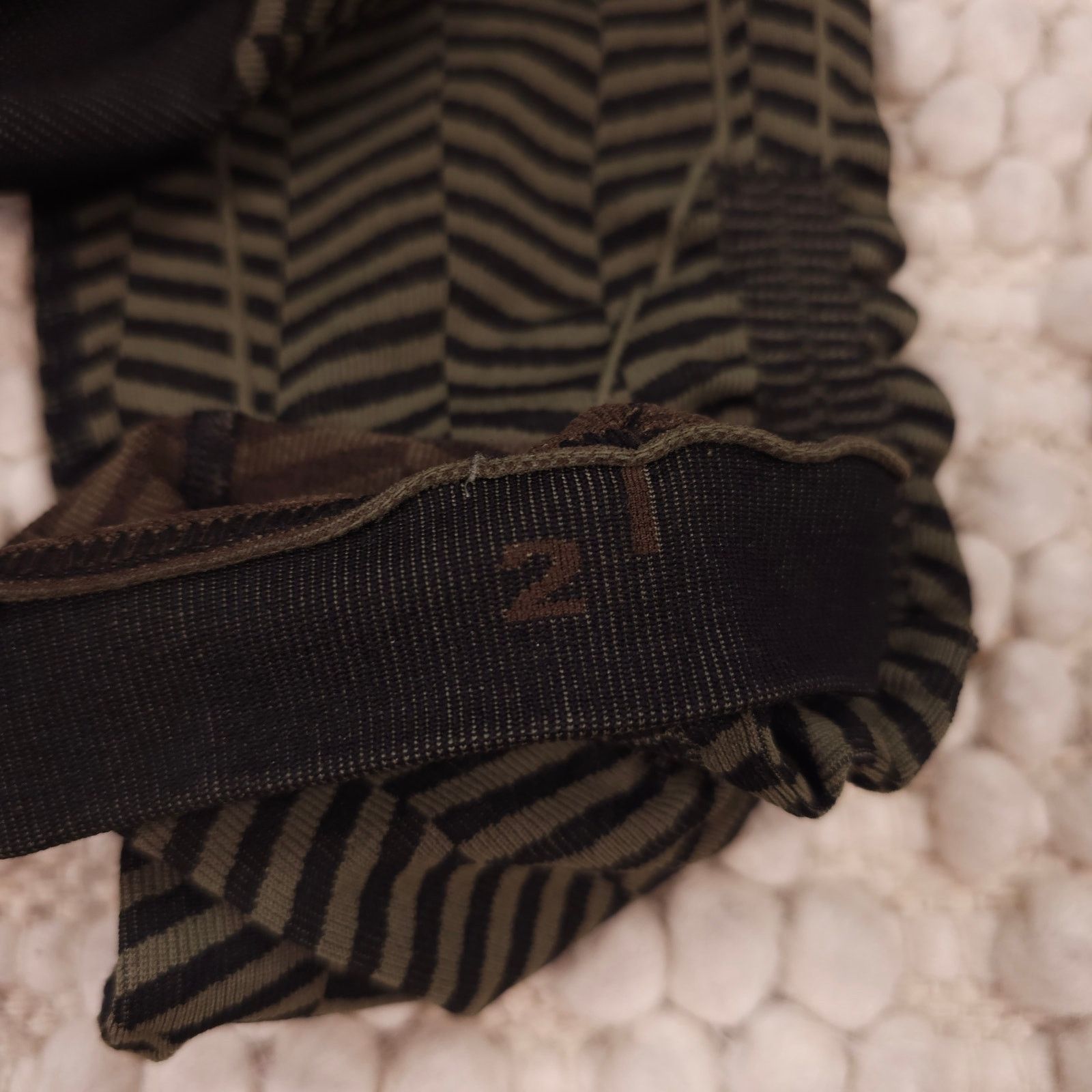 Lululemon Lululemon In The Flow Crop II Heathered Fatigue Green Sz 2 Size 26" / US 2 / IT 38 - 3 Thumbnail