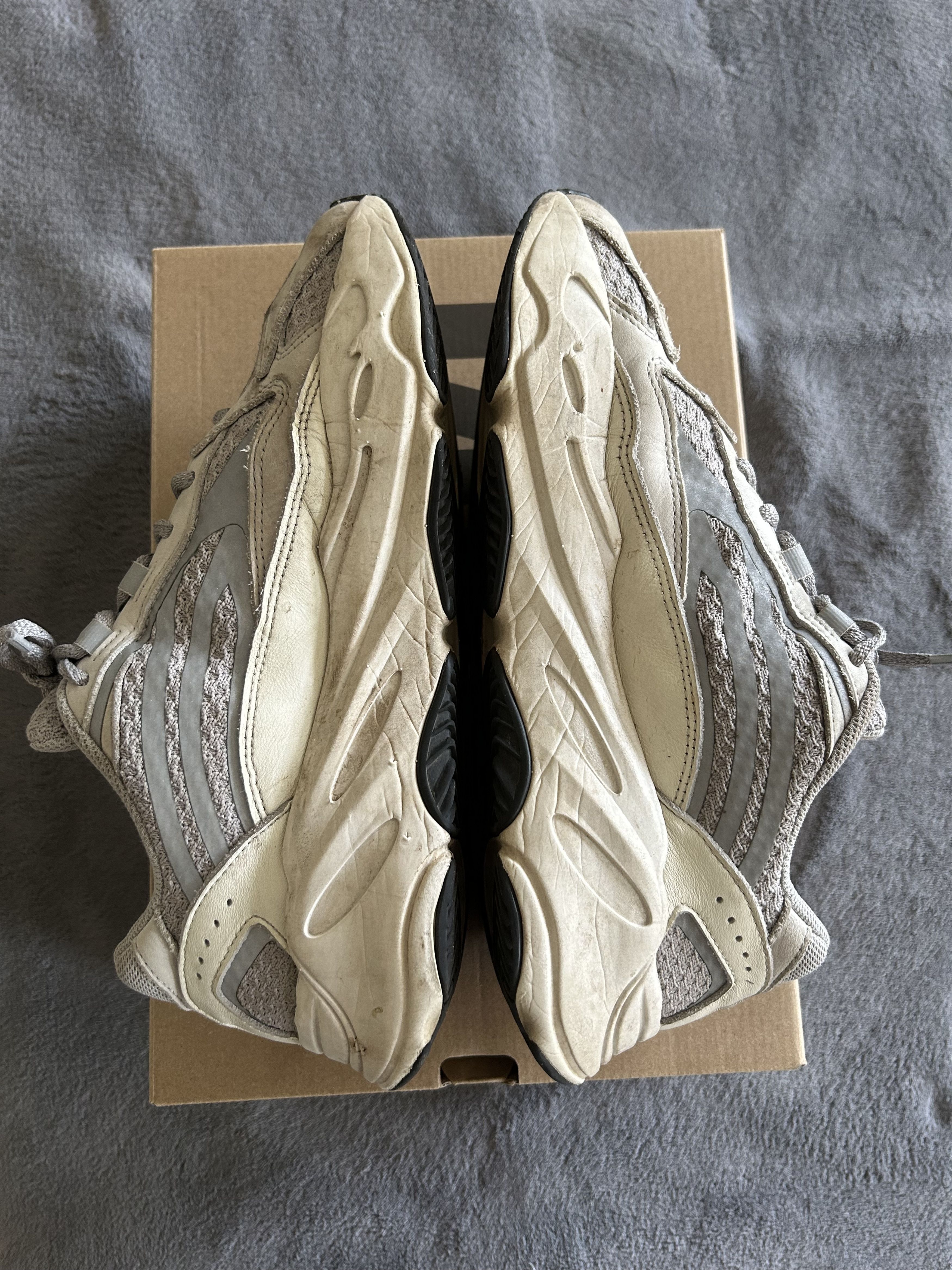 Adidas × Kanye West × Yeezy Yeezy 700v2 Static Size US 8.5 / EU 41-42 - 2 Thumbnail