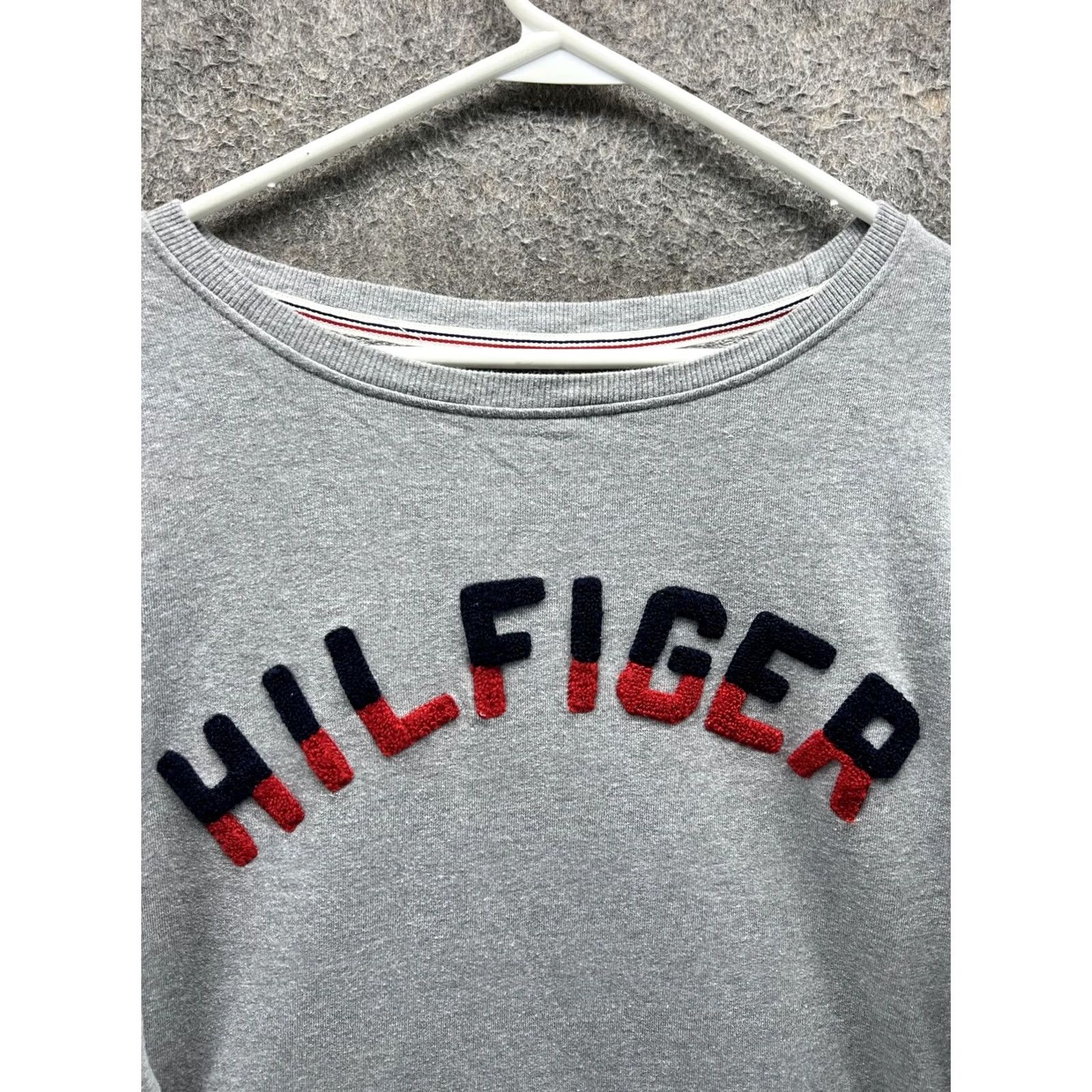 Tommy Hilfiger Tommy Hilfiger Women Medium Gray Fleece Long Sleeve Scoop Neck Shirt Embroidered Size M / US 6-8 / IT 42-44 - 7 Thumbnail