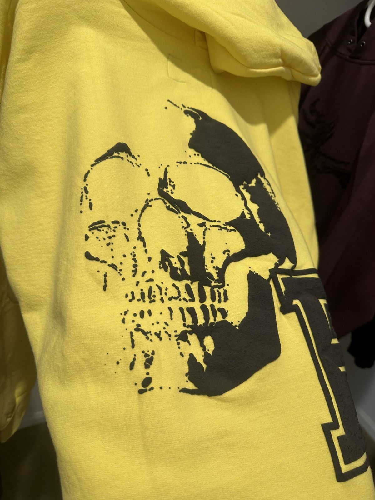 Revenge REVENGE F&F YELLOW ARCHIVE ( FRIENDS AND FAMILY ) X-LARGE Size US XL / EU 56 / 4 - 4 Thumbnail