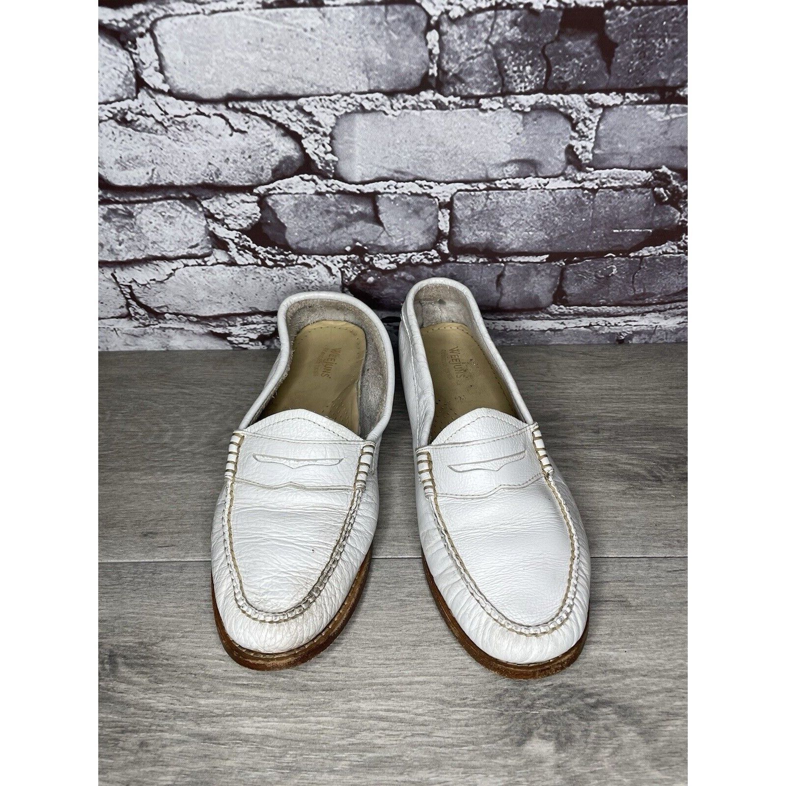 G.H. Bass & Co. G.H. Bass Weejuns White Leather Moc Toe Penny Loafers Shoes Size US 8 / IT 38 - 19 Thumbnail
