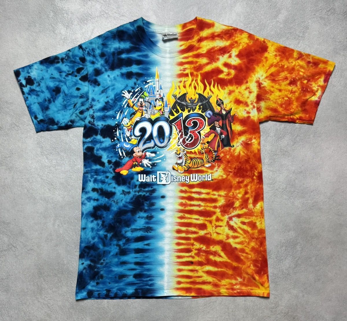 Gildan Disney Parks 2013 Over Printed T-Shirt Tie Dye Gildan Size US L / EU 52-54 / 3 - 1 Thumbnail