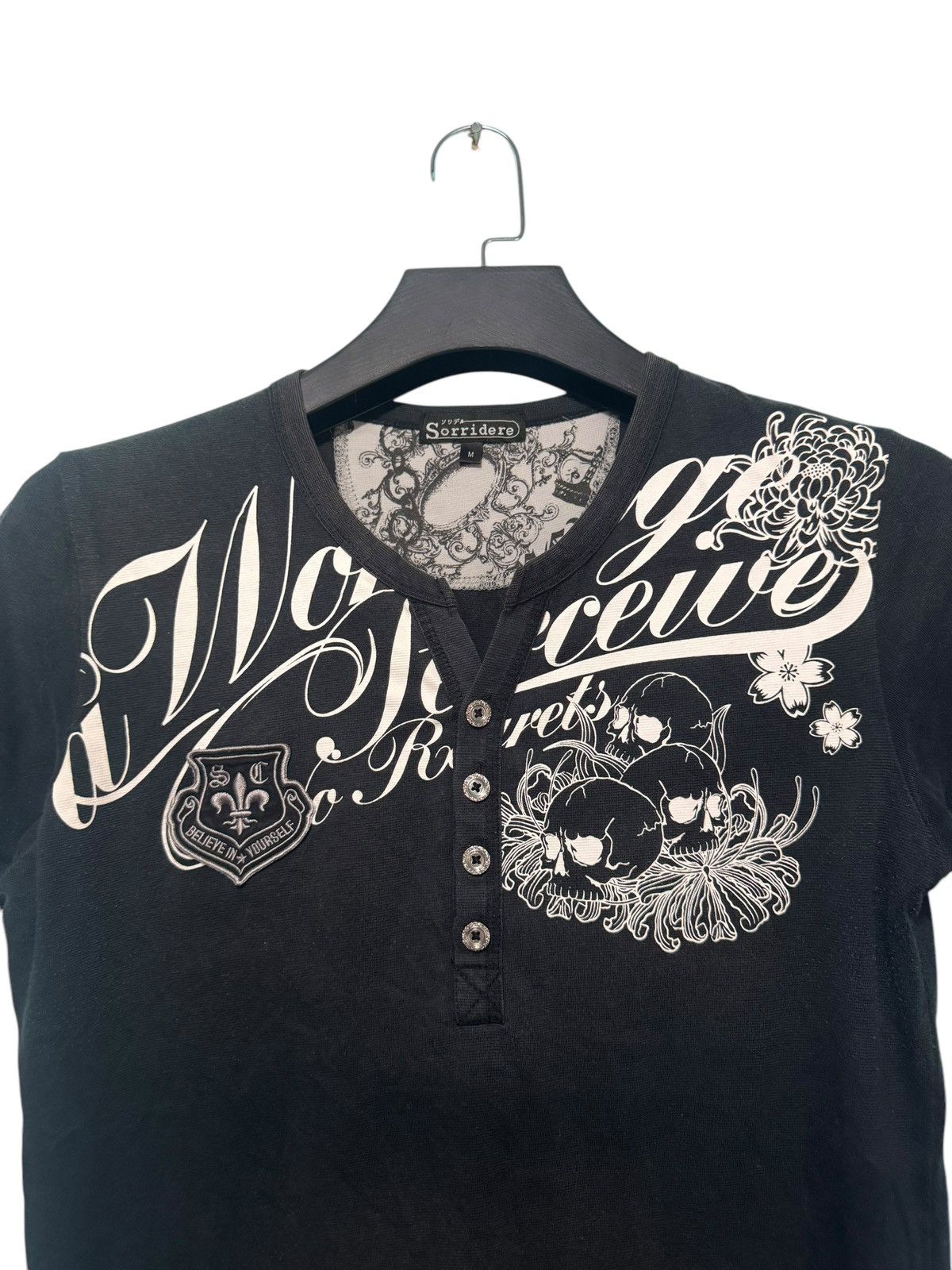 If Six Was Nine PUNK DESIGN SORRIDERE SKULL NO REGRETS VERY RARE BUTTON TEE Size US M / EU 48-50 / 2 - 8 Thumbnail